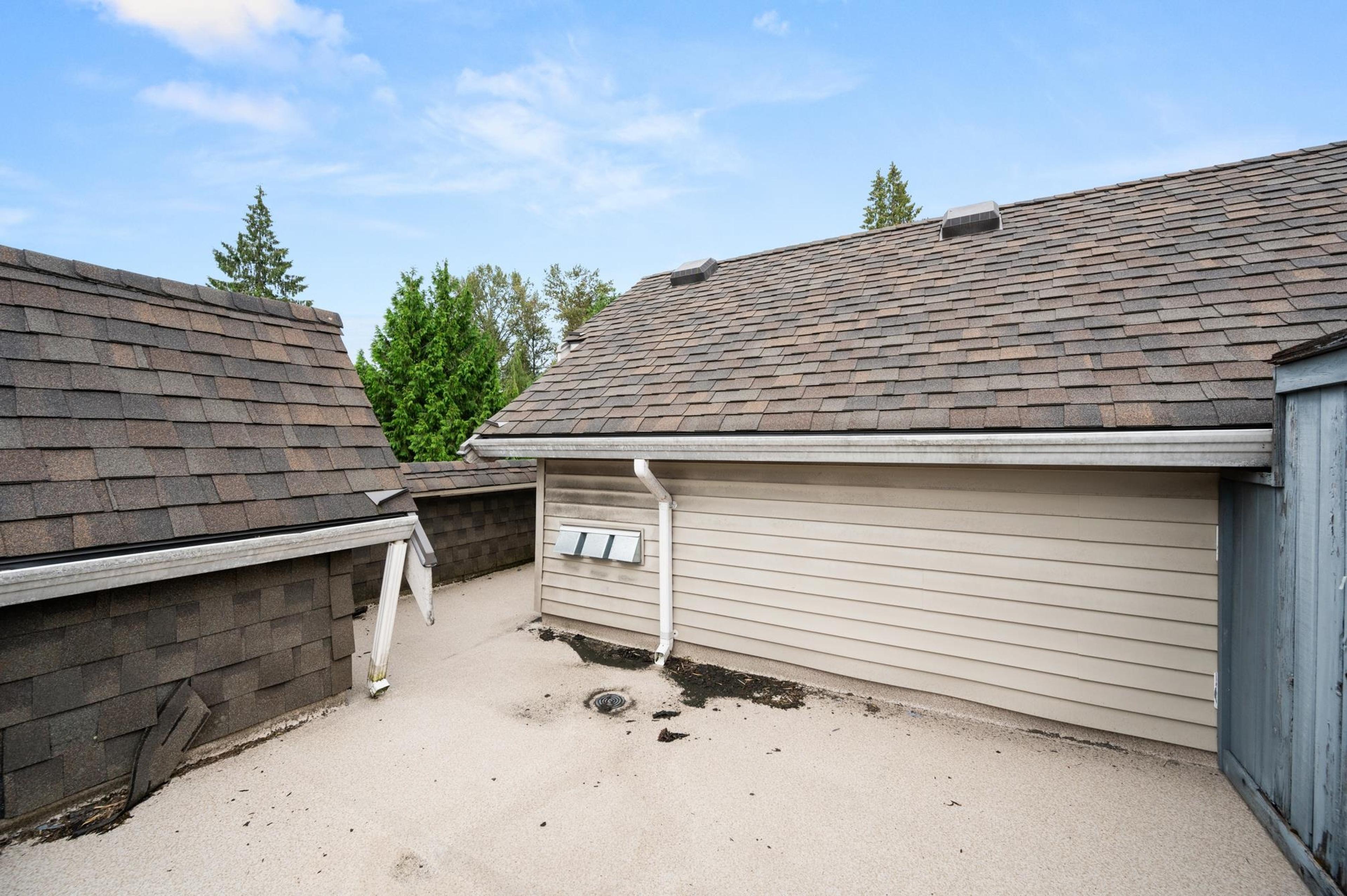 995 Lynn Valley Road, North Vancouver - Exteriors - Photo 6