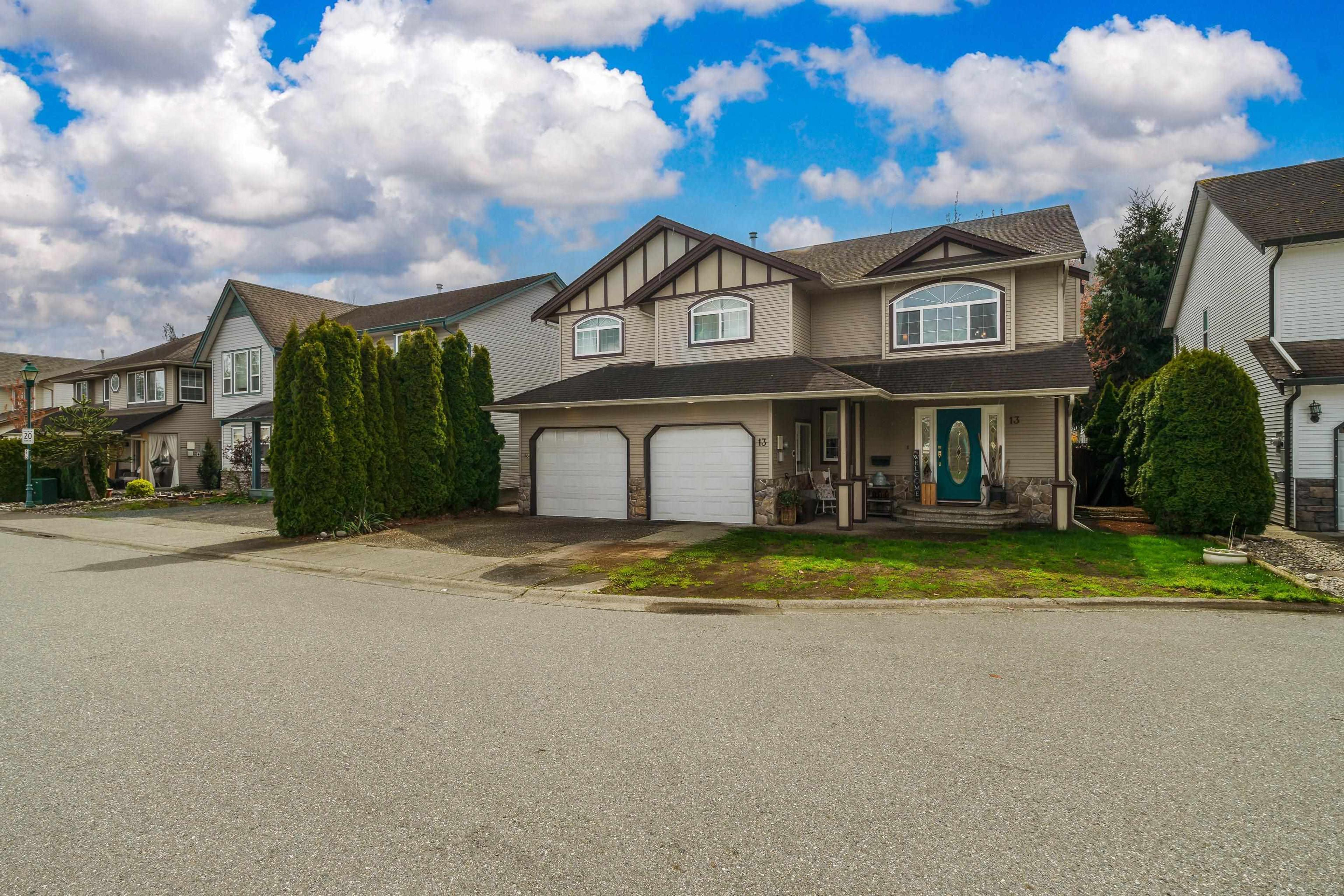 5415 Peach Road, Chilliwack - Exteriors - Photo 2