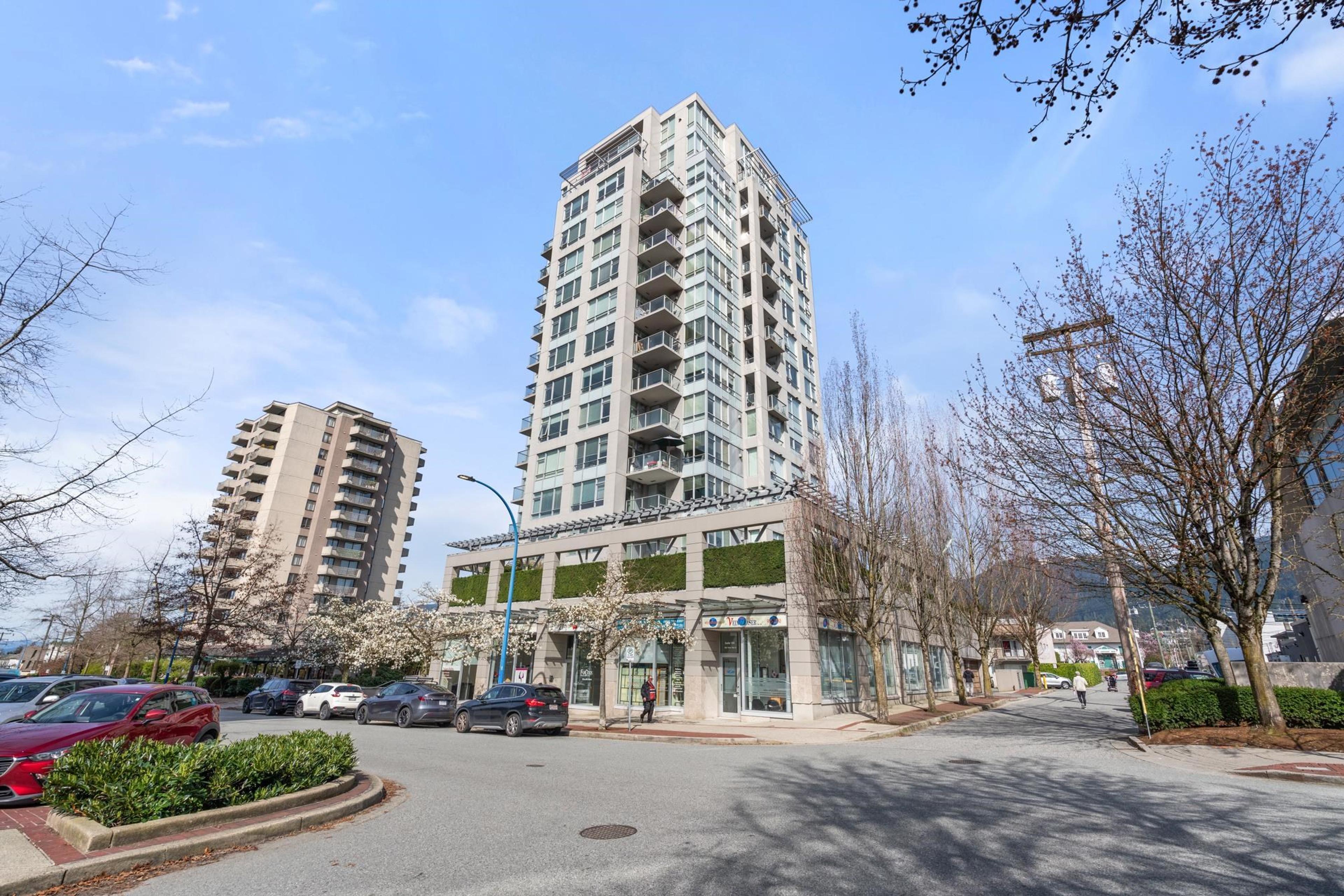 120 W 16th Street, North Vancouver - Exteriors - Photo 1