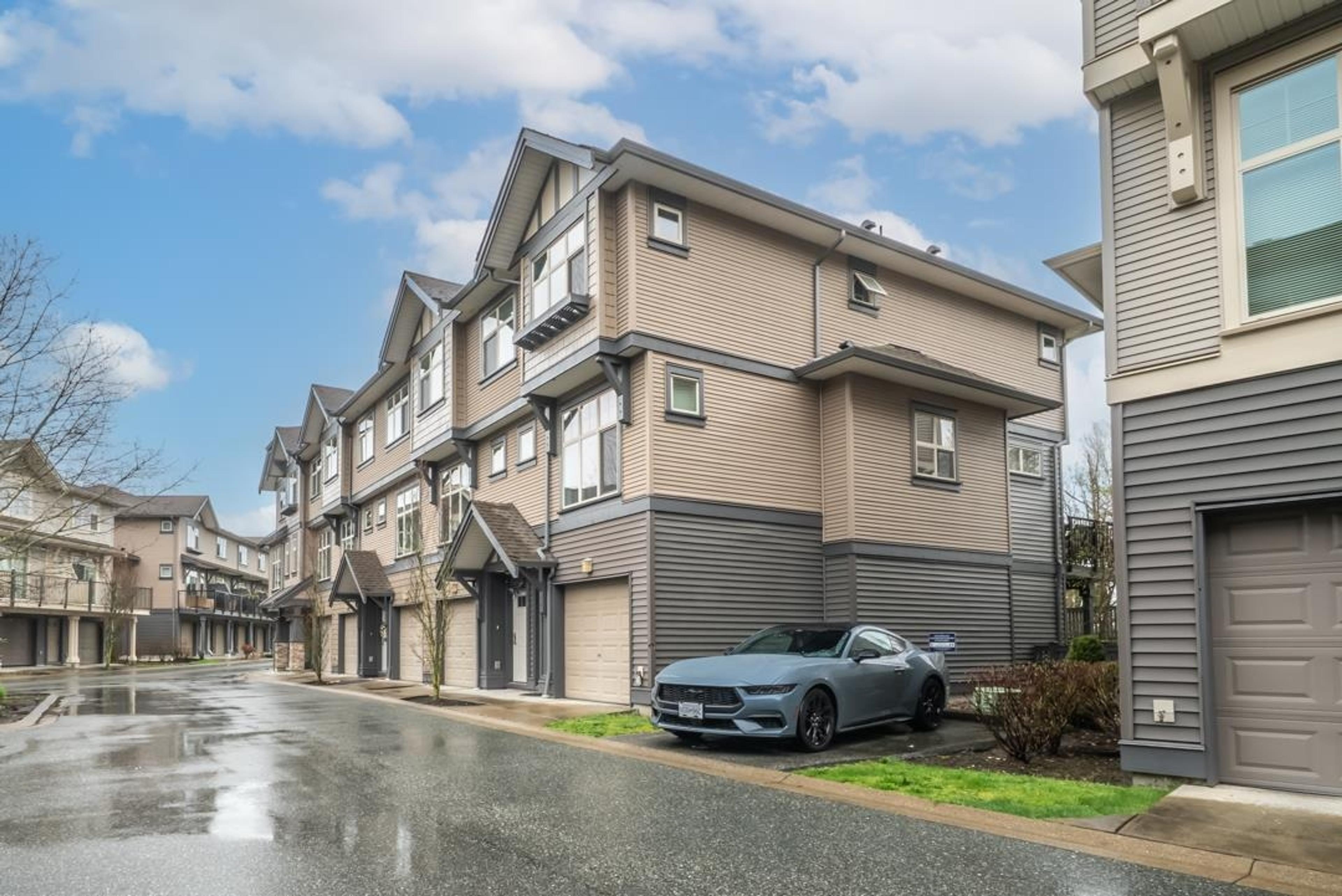 31125 Westridge Place, Abbotsford - Exteriors - Full Complex View - Photo 1
