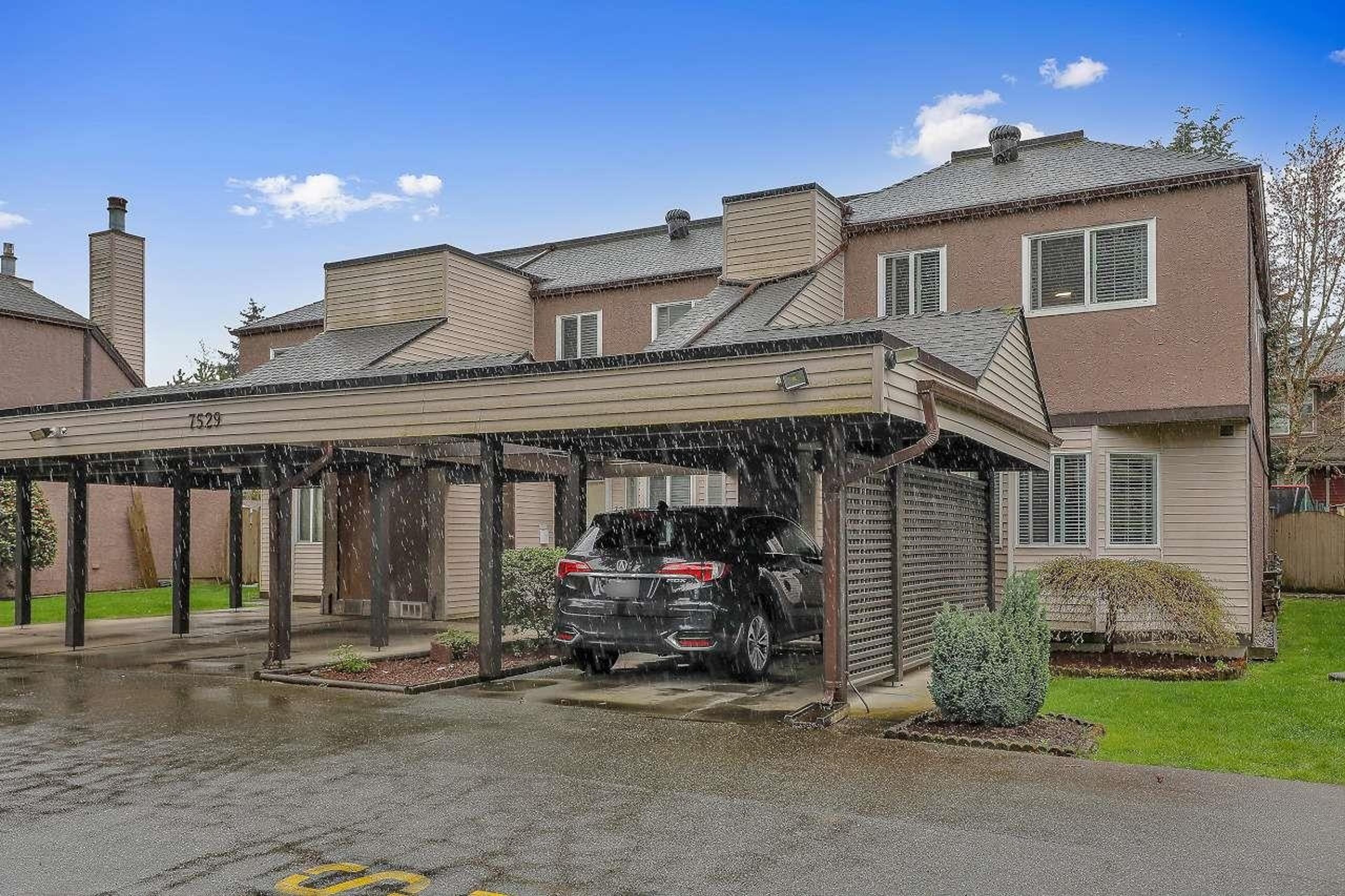 7533 140 Street, Surrey - Exteriors - Photo 1