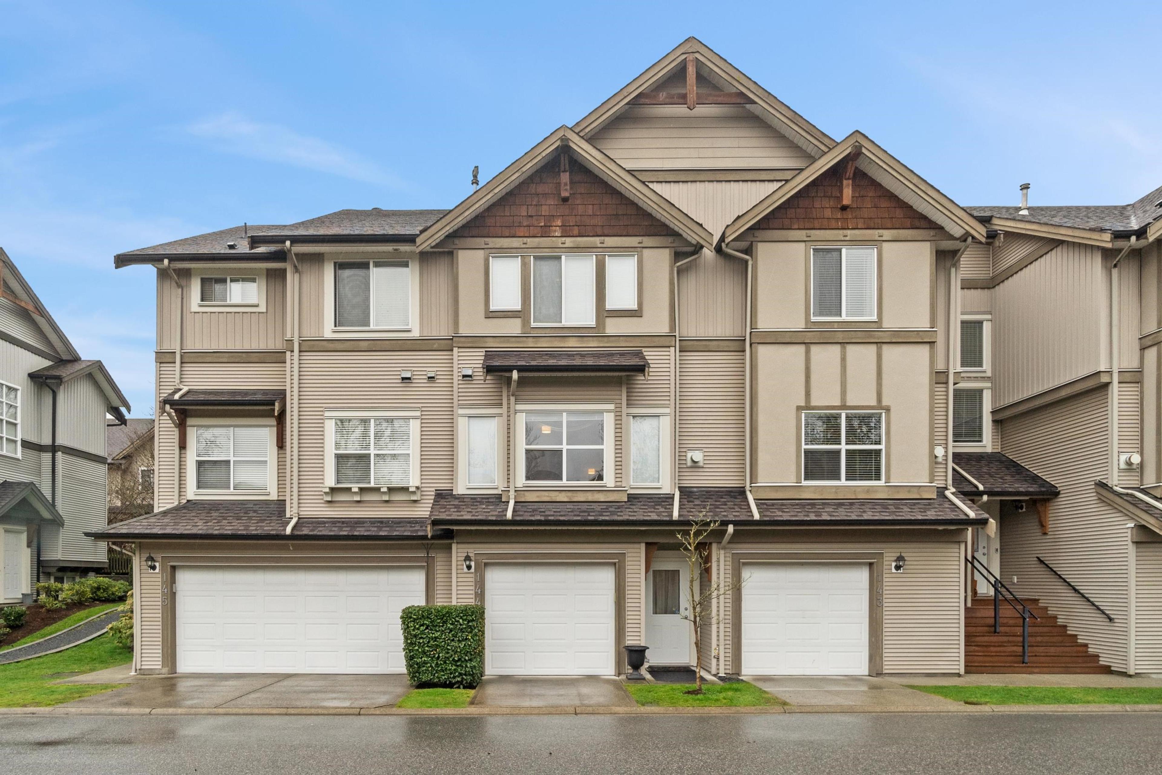 1055 Riverwood Gate, Port Coquitlam - Exteriors - Full Complex View - Photo 3