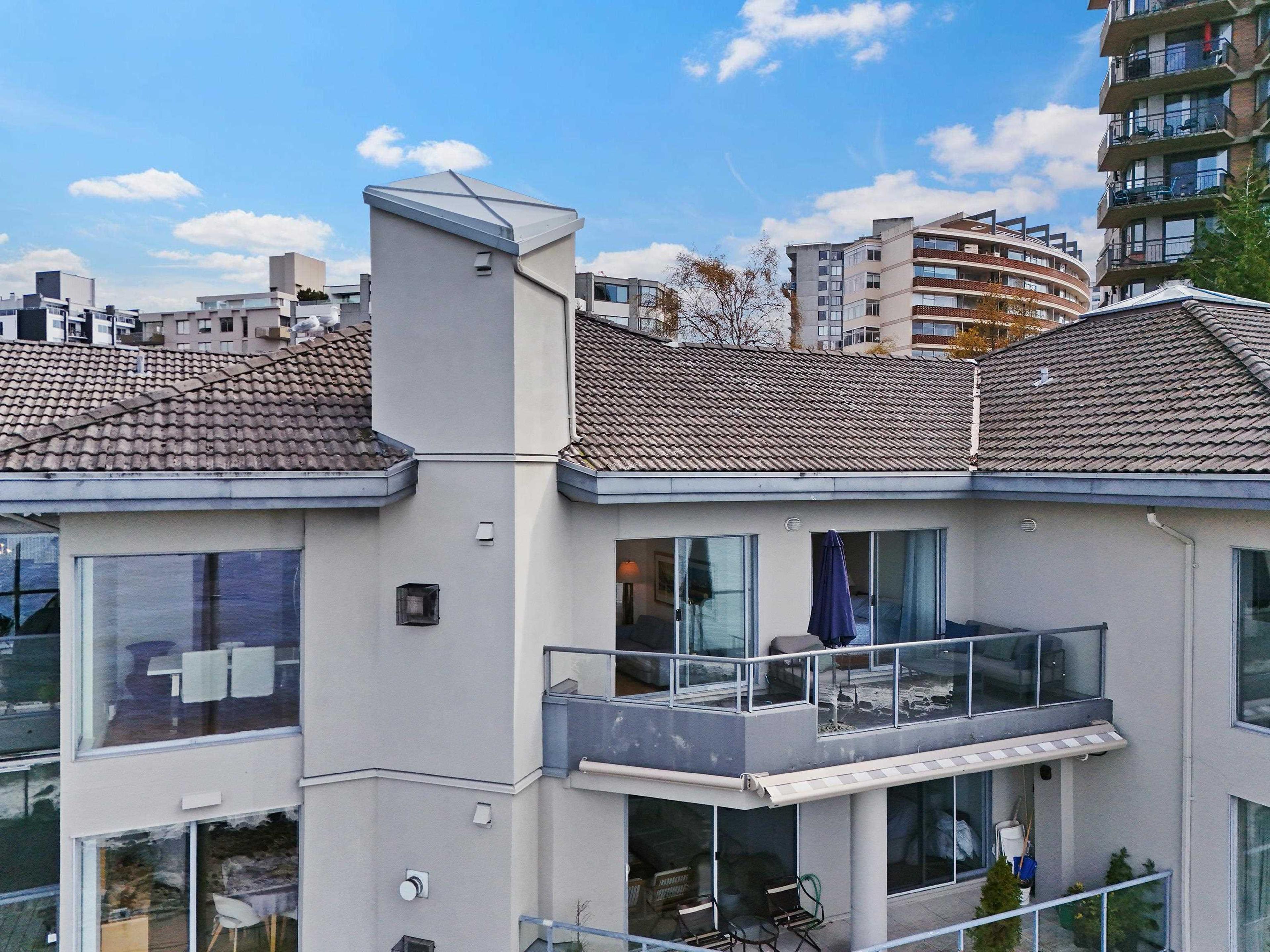 2190 Argyle Avenue, West Vancouver - Exteriors - Photo 6