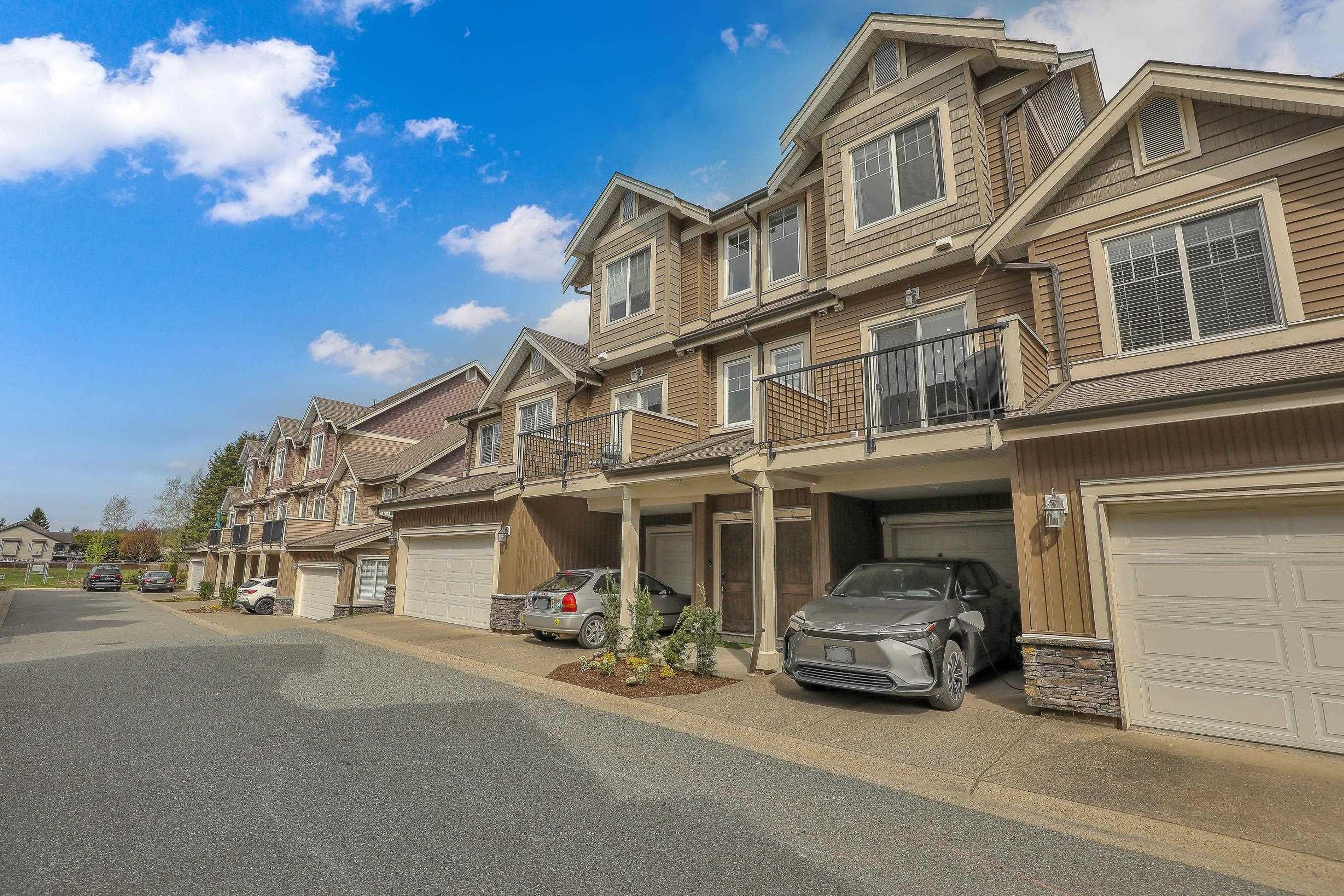 32792 Lightbody Court, Mission - Exteriors - Full Complex View - Photo 4