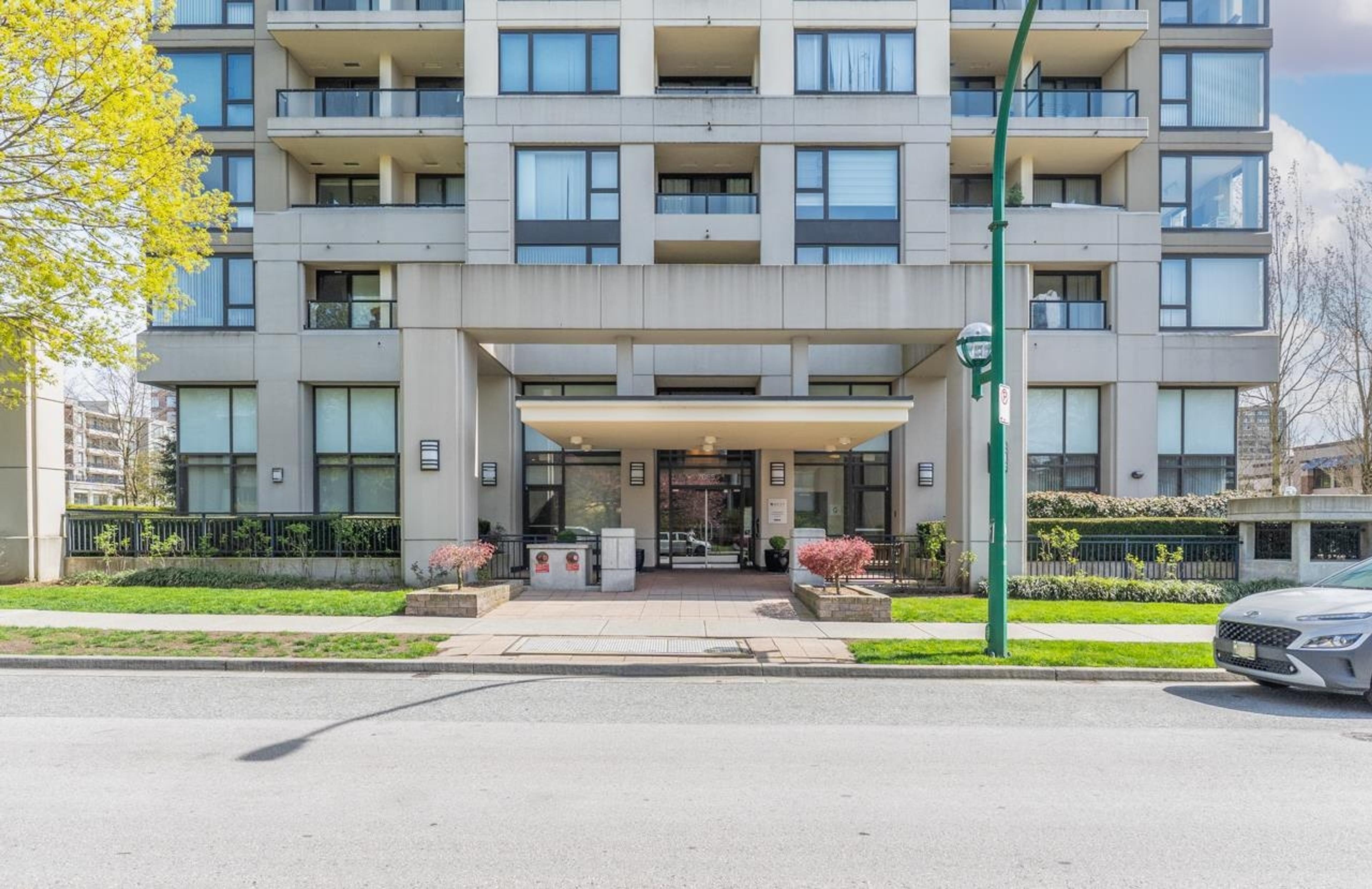 7088 Salisbury Avenue, Burnaby - Exteriors - Photo 1