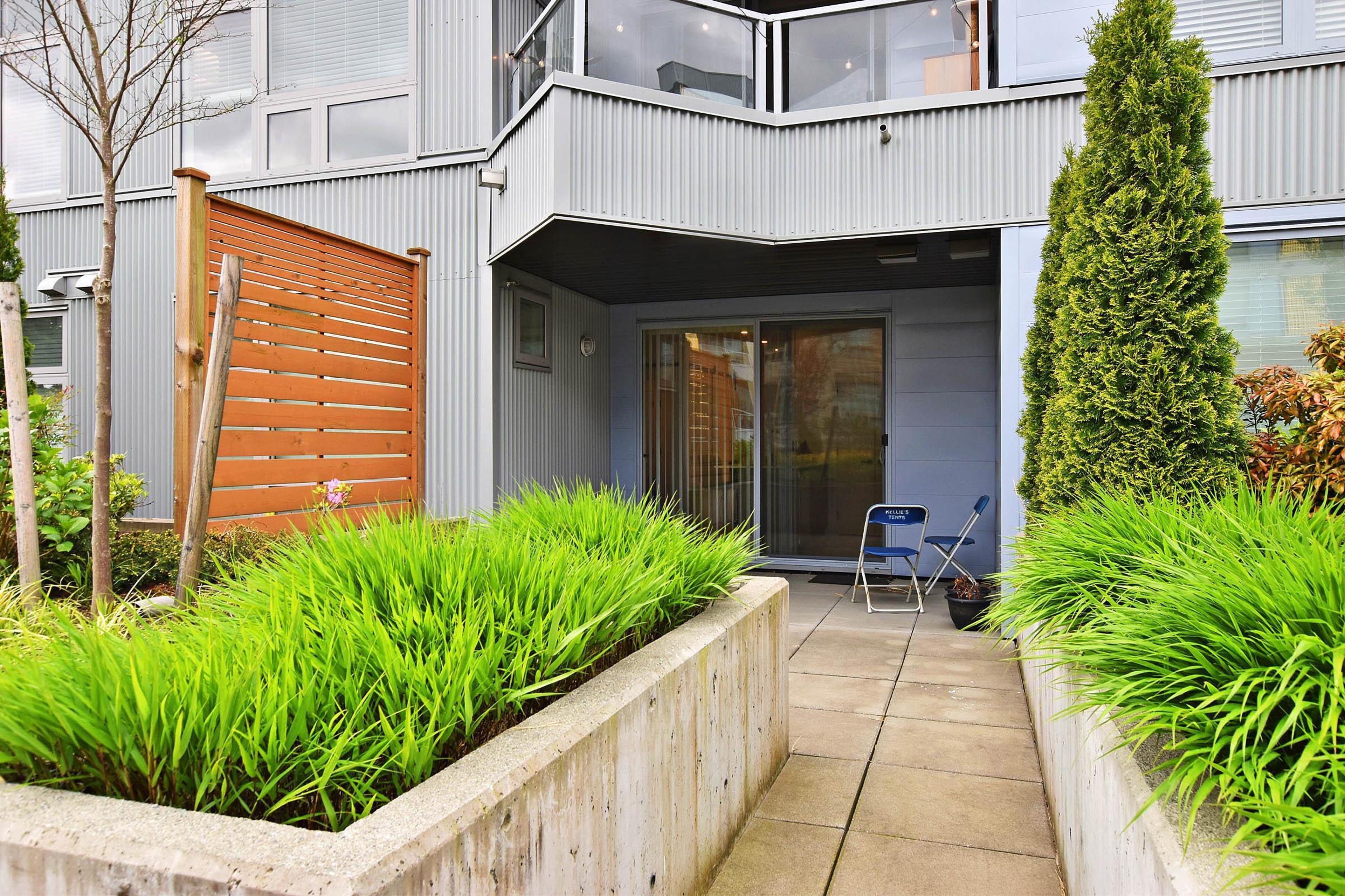 32828 Landeau Place, Abbotsford - Exteriors - Photo 4