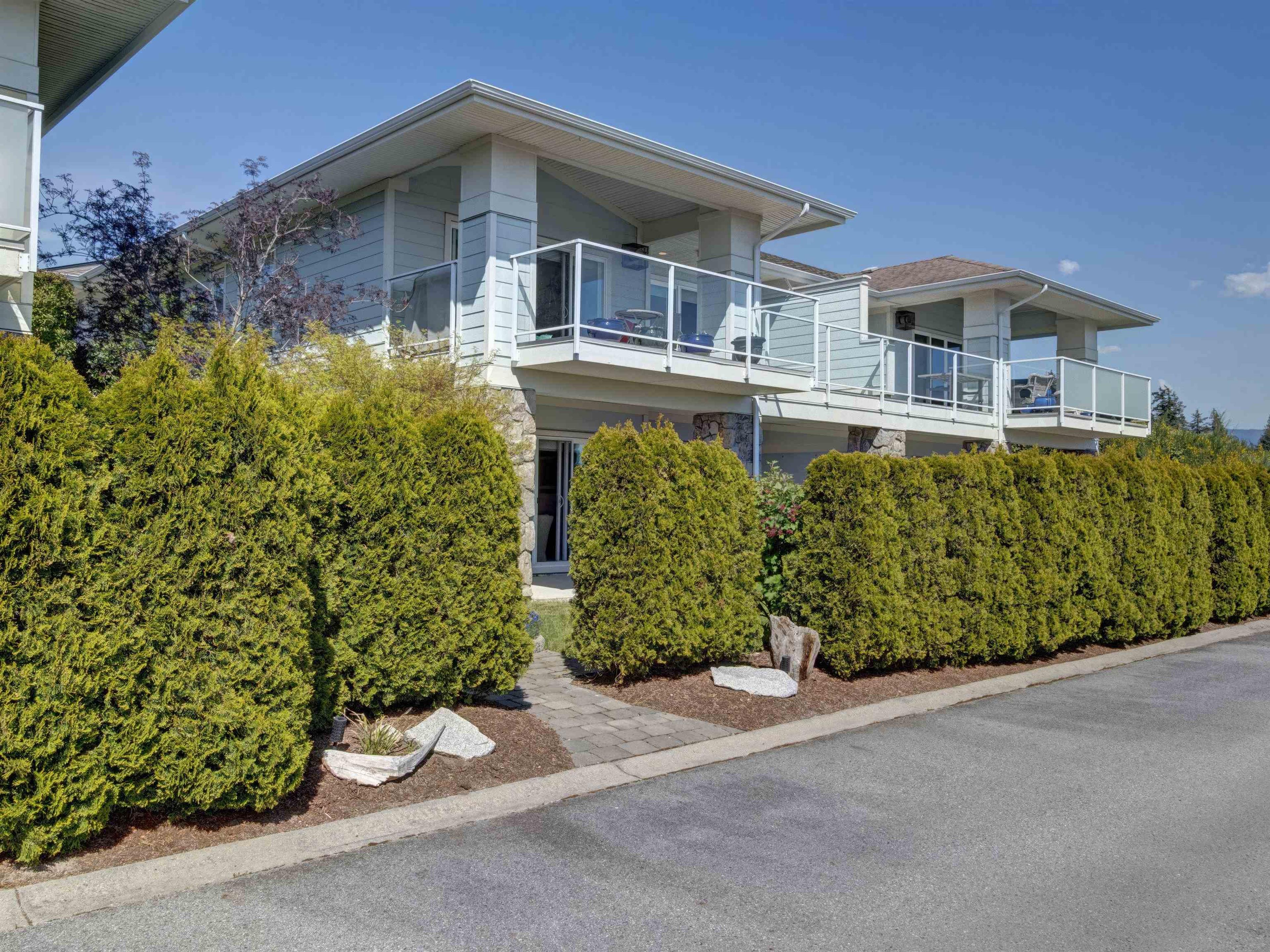 5520 Mccourt Road, Sechelt - Exteriors - Full Complex View - Photo 3