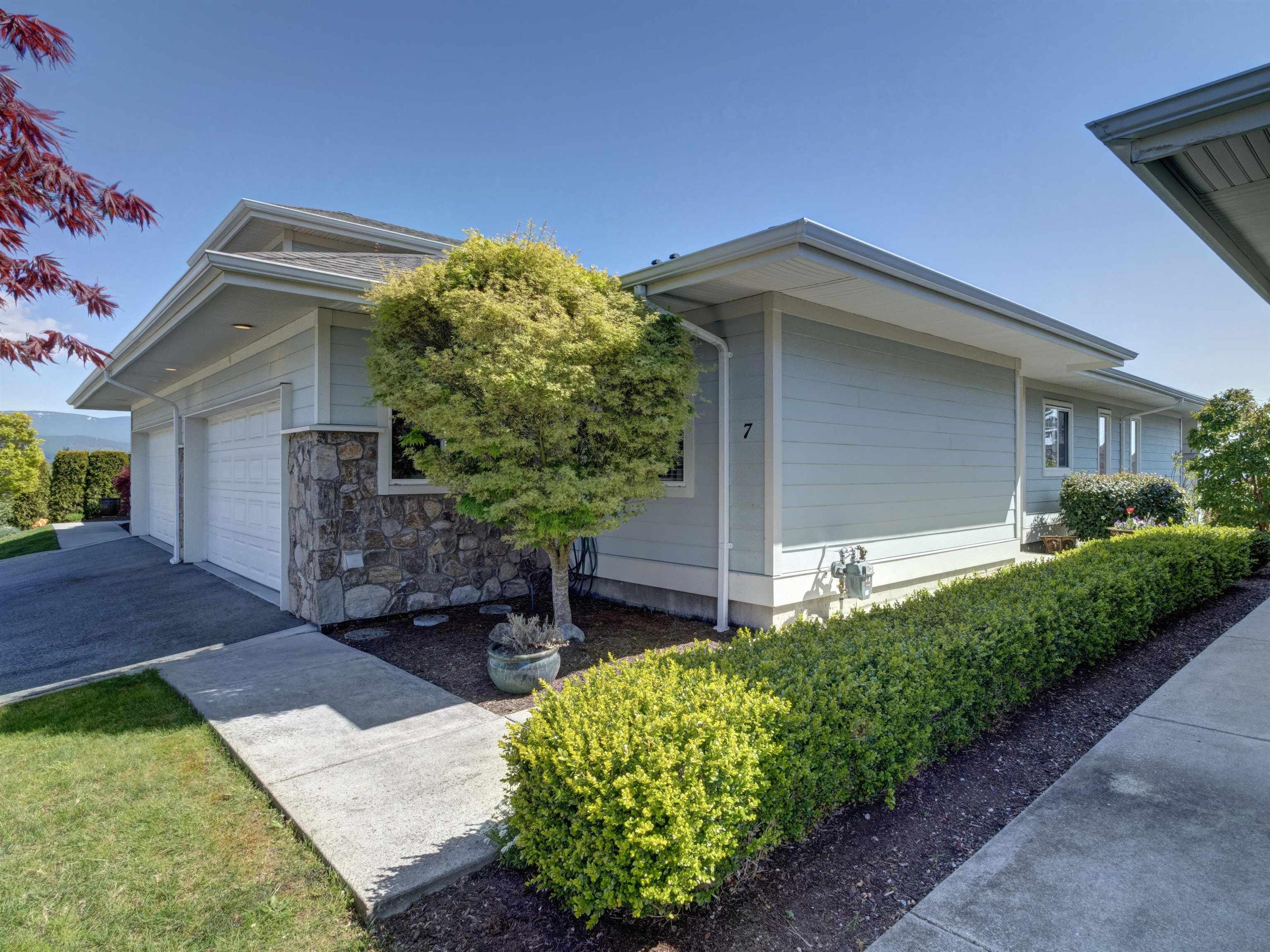 5520 Mccourt Road, Sechelt - Exteriors - Photo 8