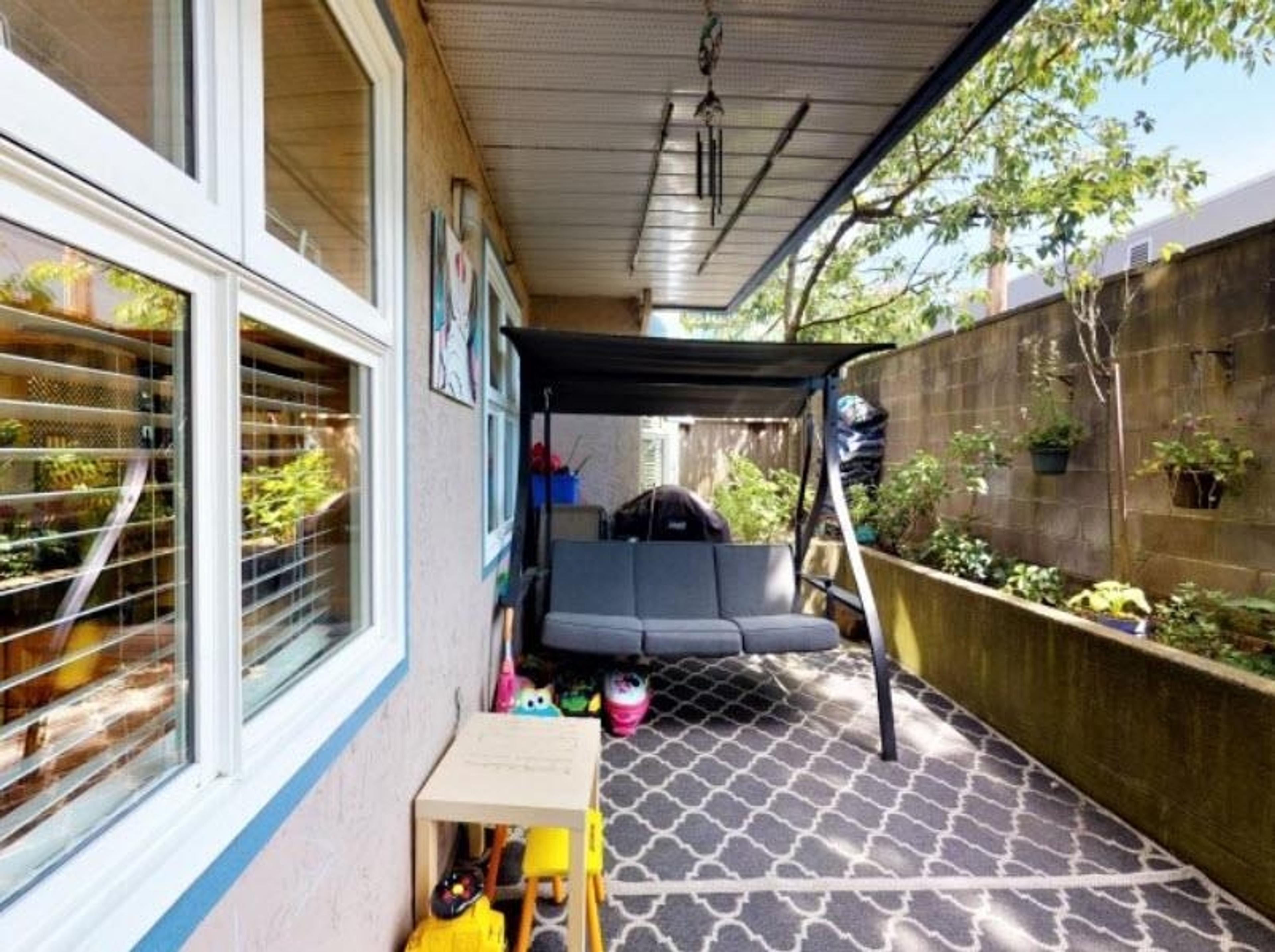 1518 W 70th Avenue, Vancouver - Outdoor Amenities - Garden / Yard/ Backyard/ Porch/ Deck - Photo 2