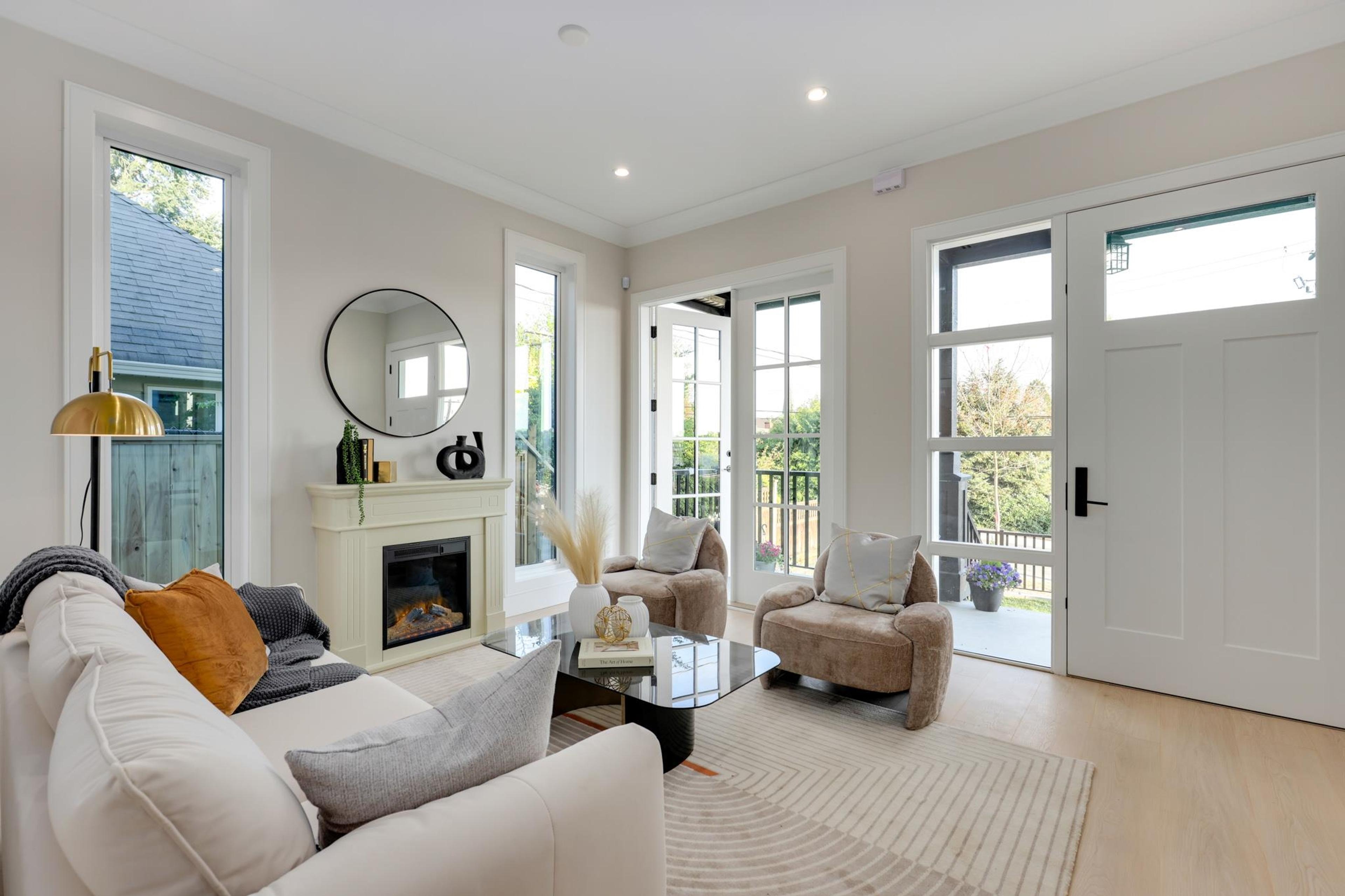 761 Edgar Avenue, Coquitlam - Exteriors - Photo 2