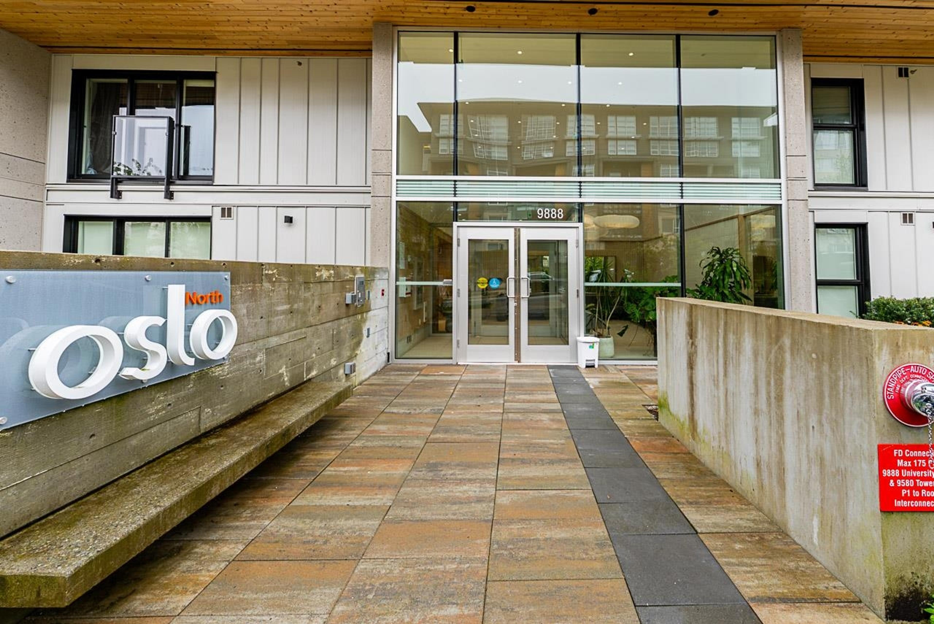 9888 University Crescent, Burnaby - Exteriors - Photo 2