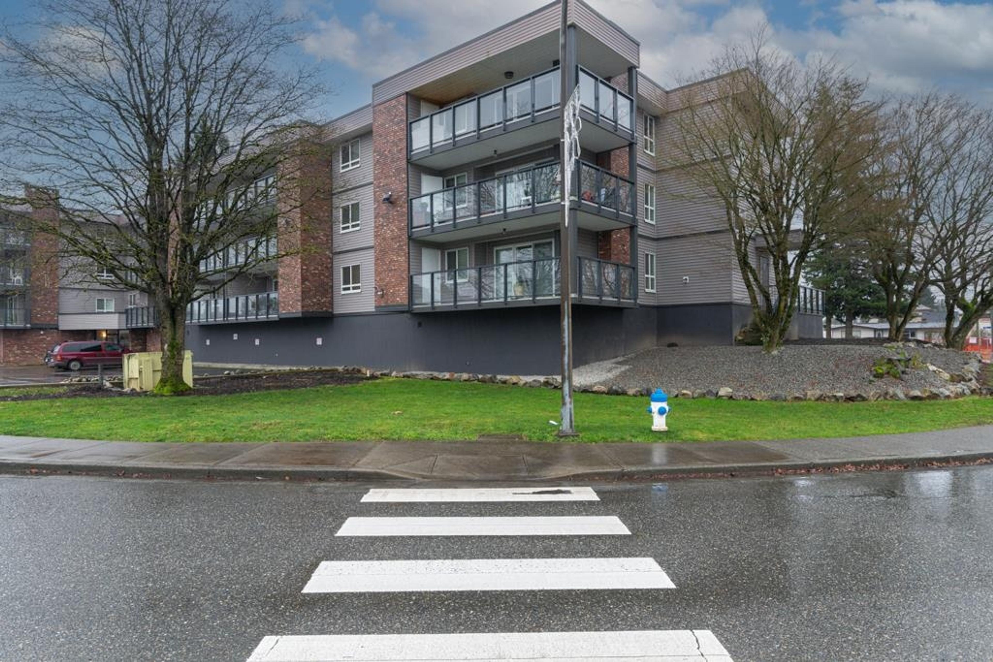 32040 Peardonville Road, Abbotsford - Exteriors - Photo 1