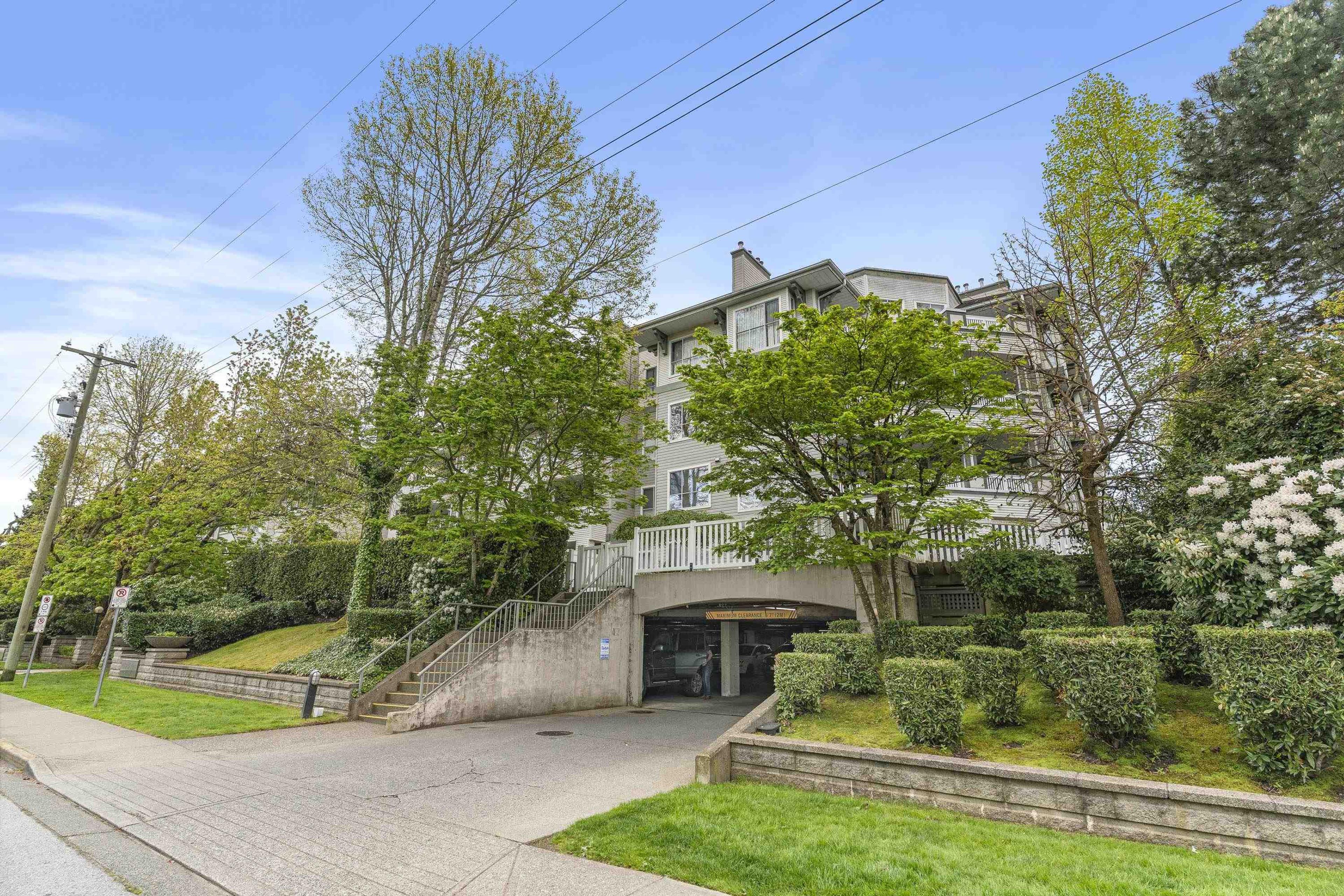 8880 Jones Road, Richmond - Exteriors - Photo 7