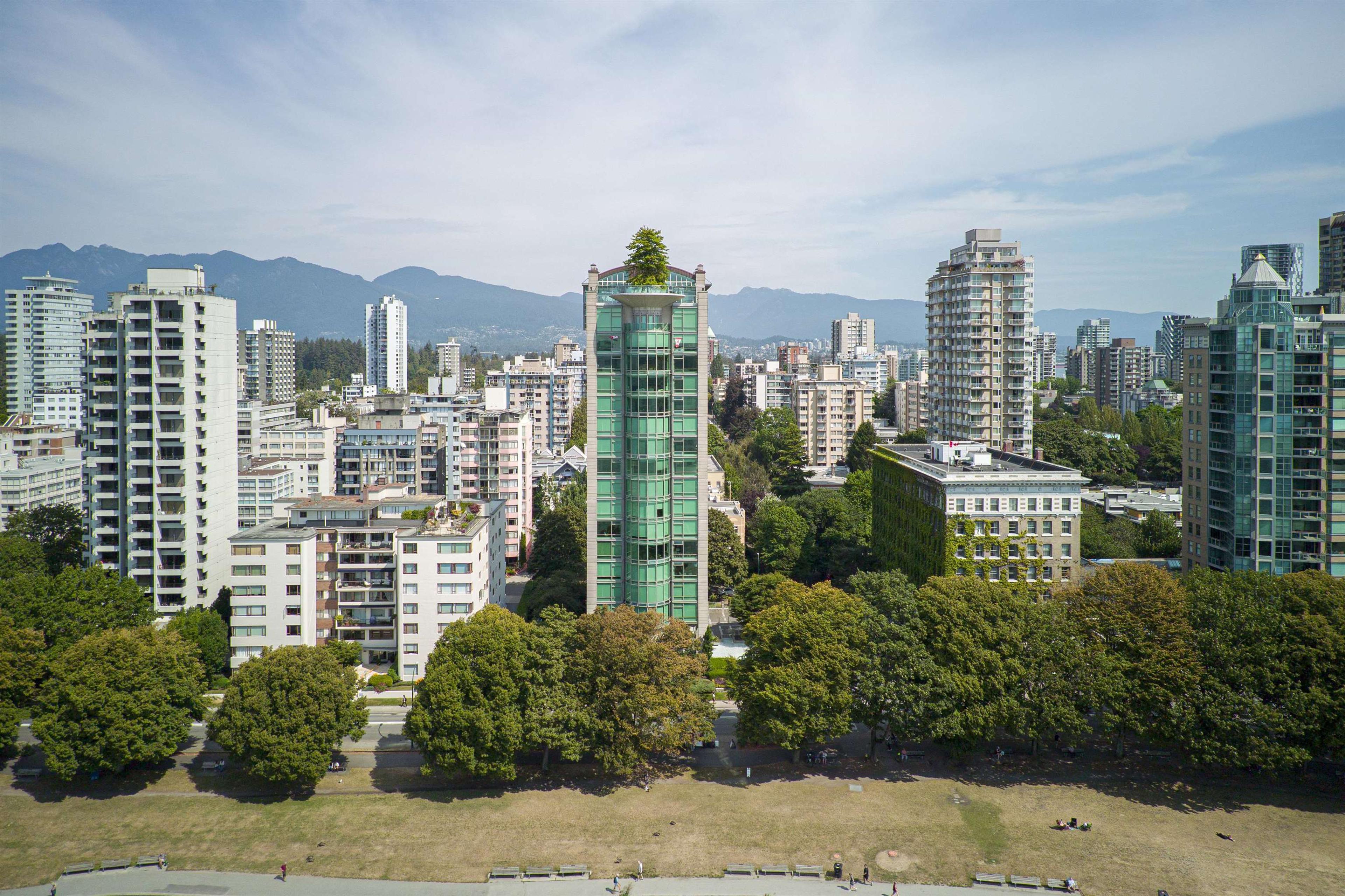1919 Beach Avenue, Vancouver - Exteriors - Full Complex View, Drone/Aerial View - Photo 2