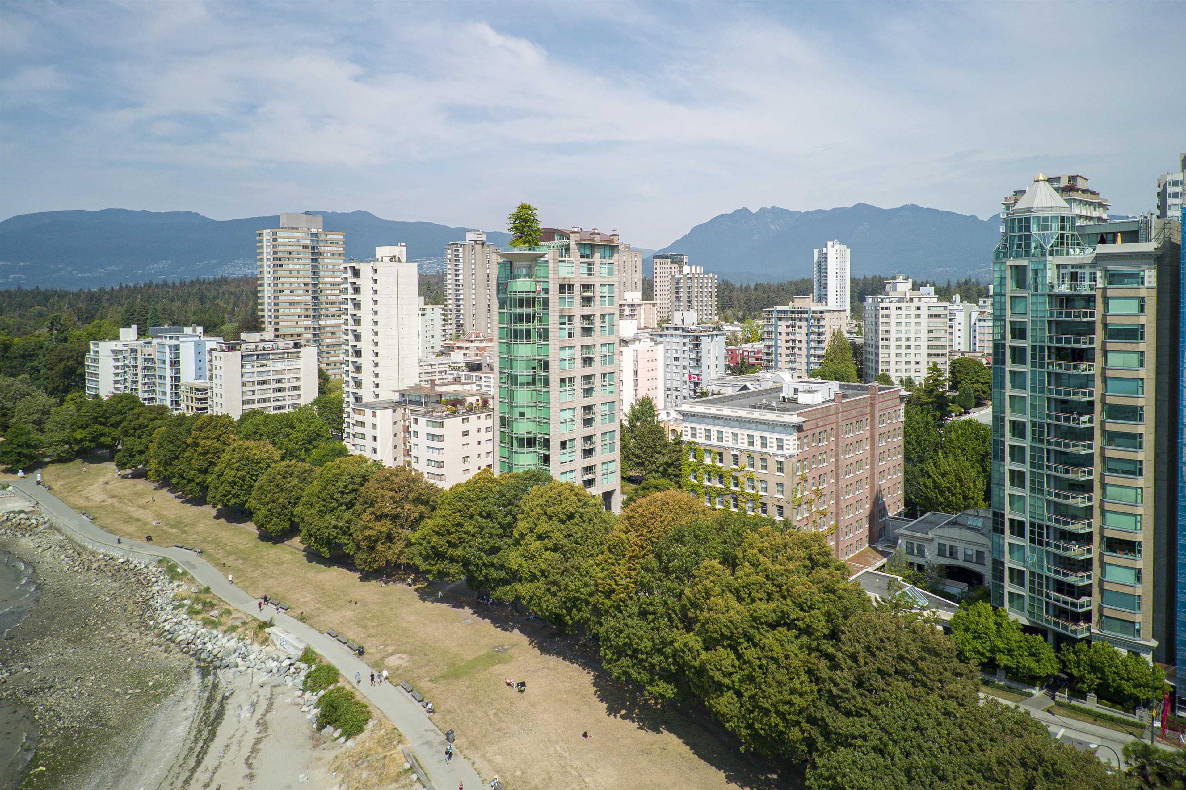 1919 Beach Avenue, Vancouver - Exteriors - Full Complex View, Drone/Aerial View - Photo 6