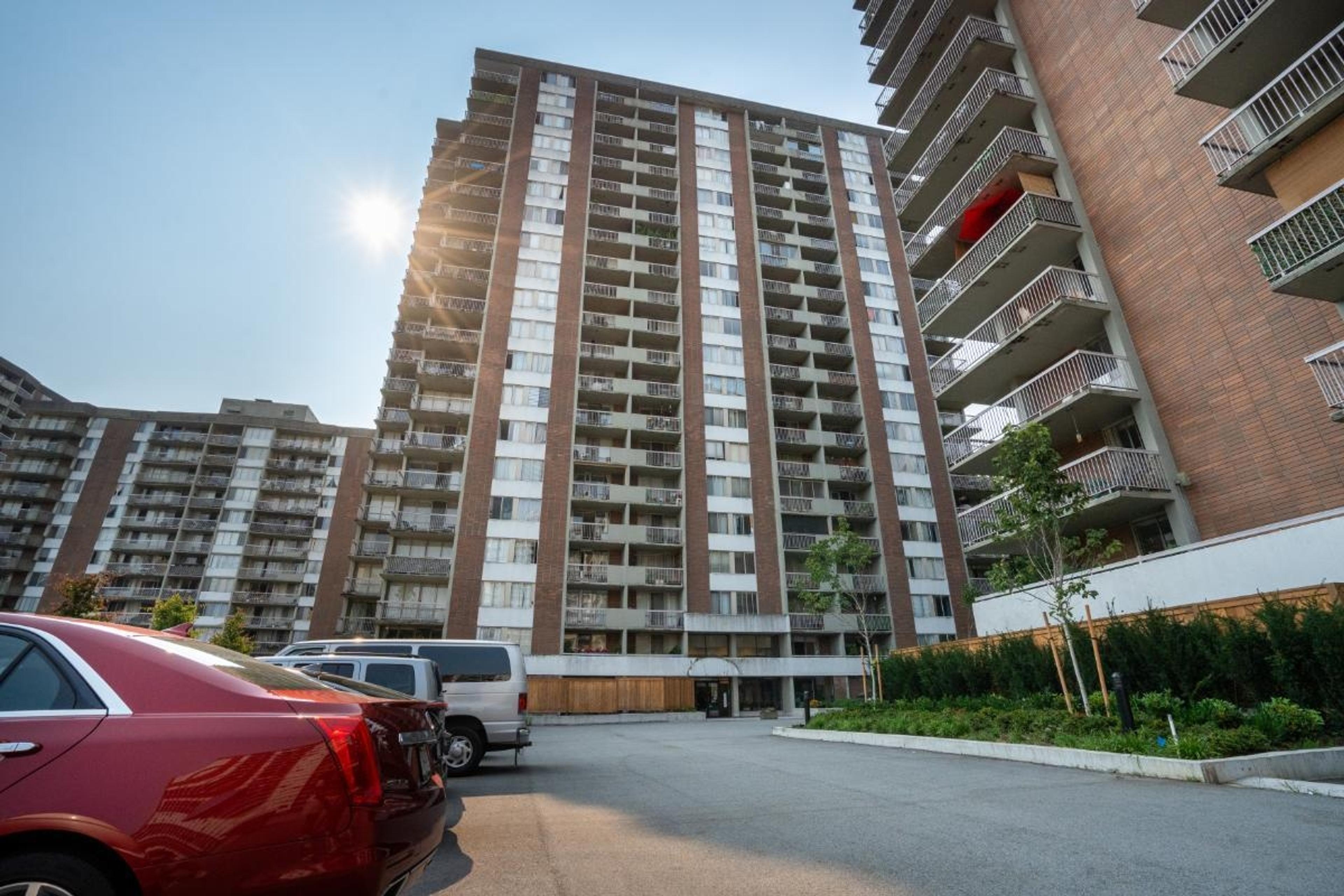 2016 Fullerton Avenue, North Vancouver - Exteriors - Full Complex View - Photo 1