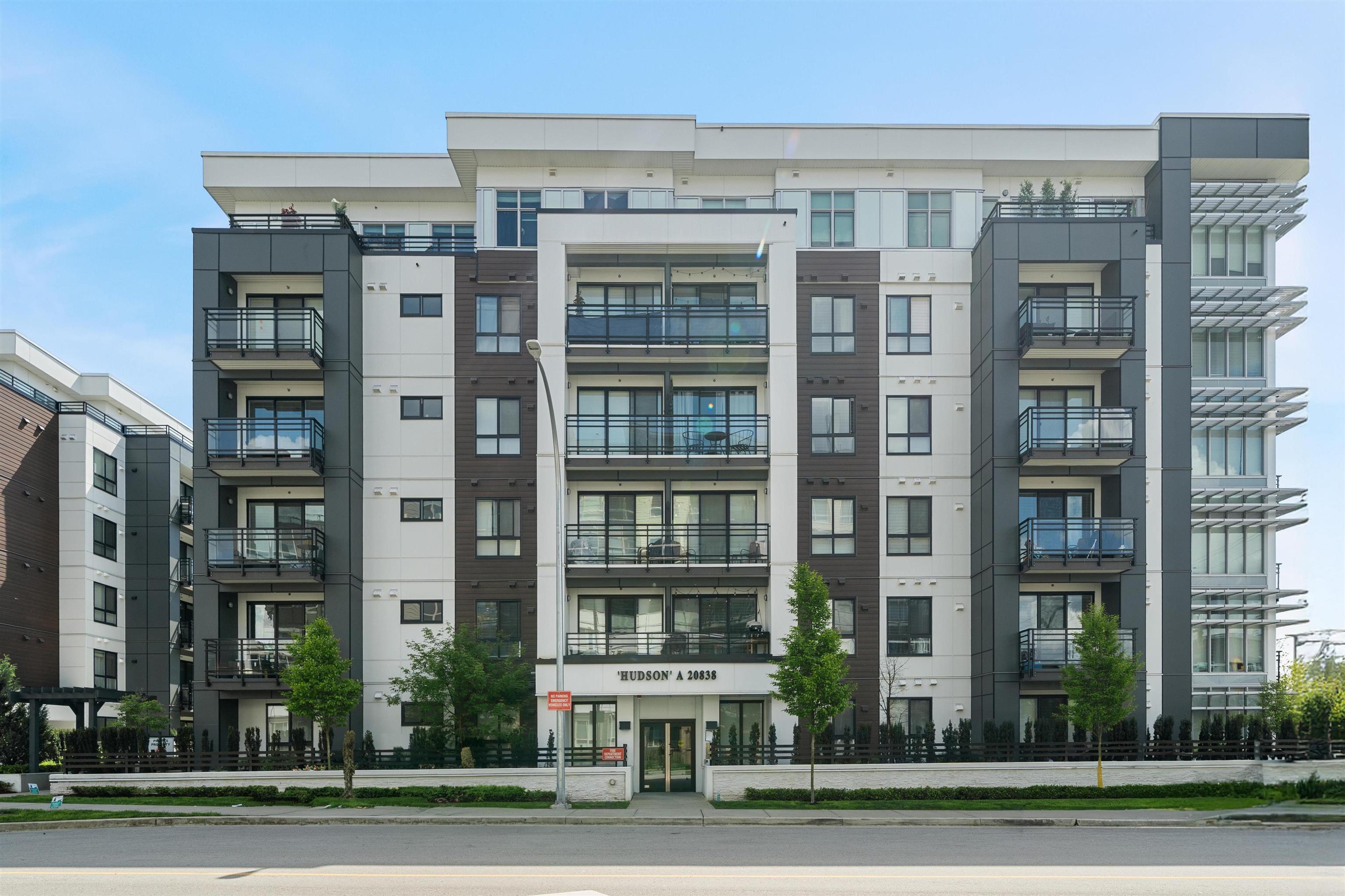 20838 78b Avenue, Langley - Exteriors - Full Complex View - Photo 2