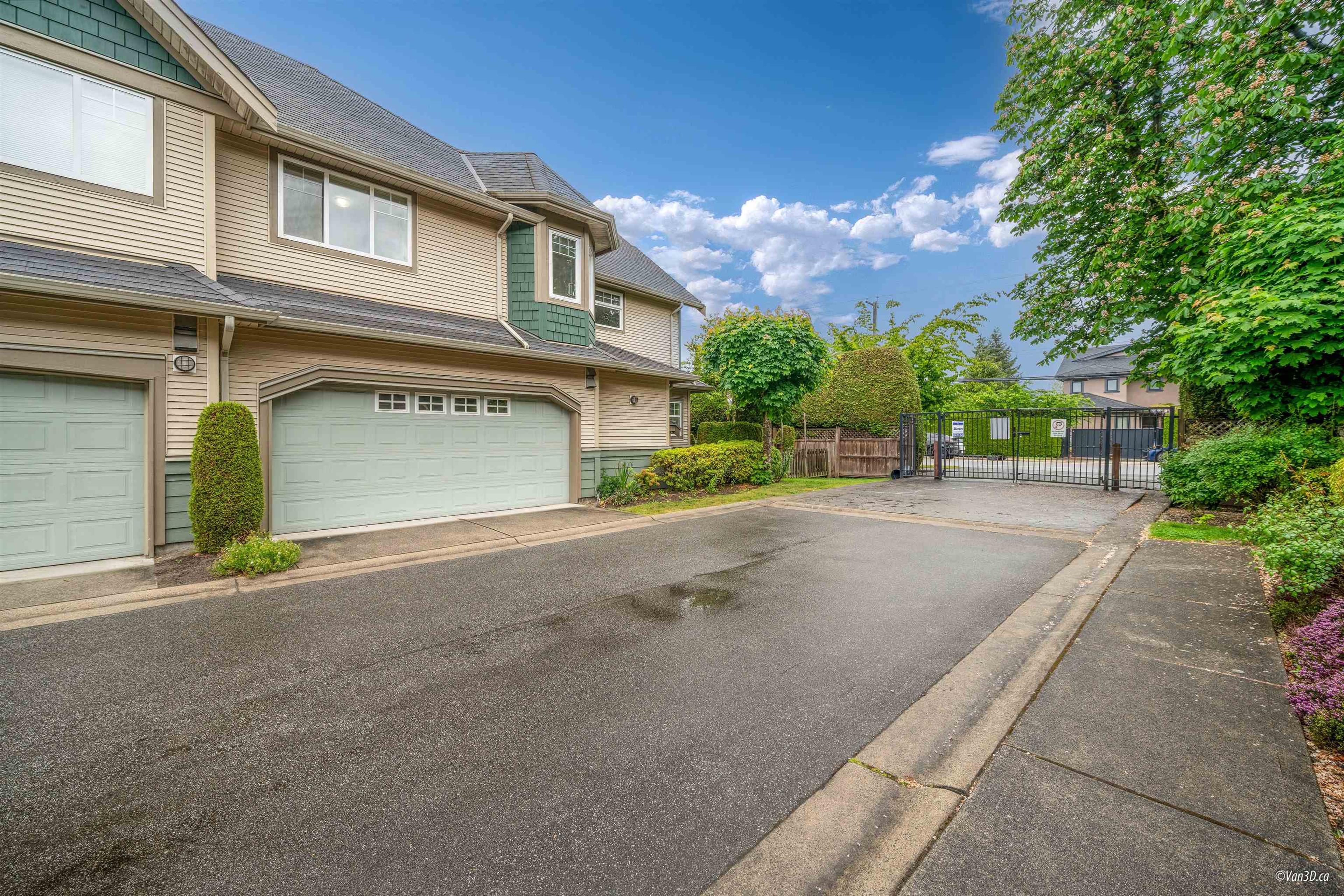 7060 Bridge Street, Richmond - Exteriors - Photo 3