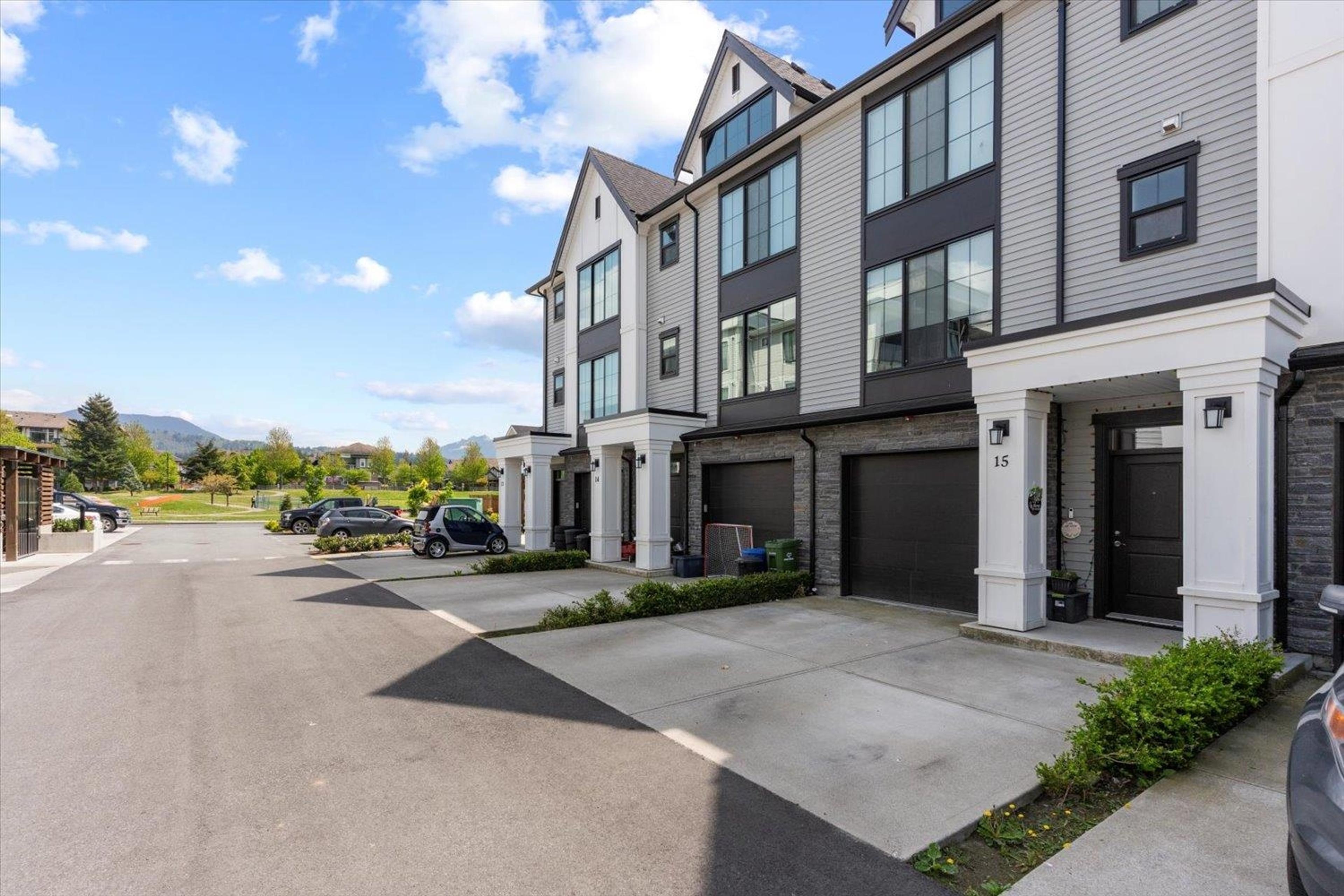 5480 Pebble Lane, Chilliwack - Exteriors - Photo 1