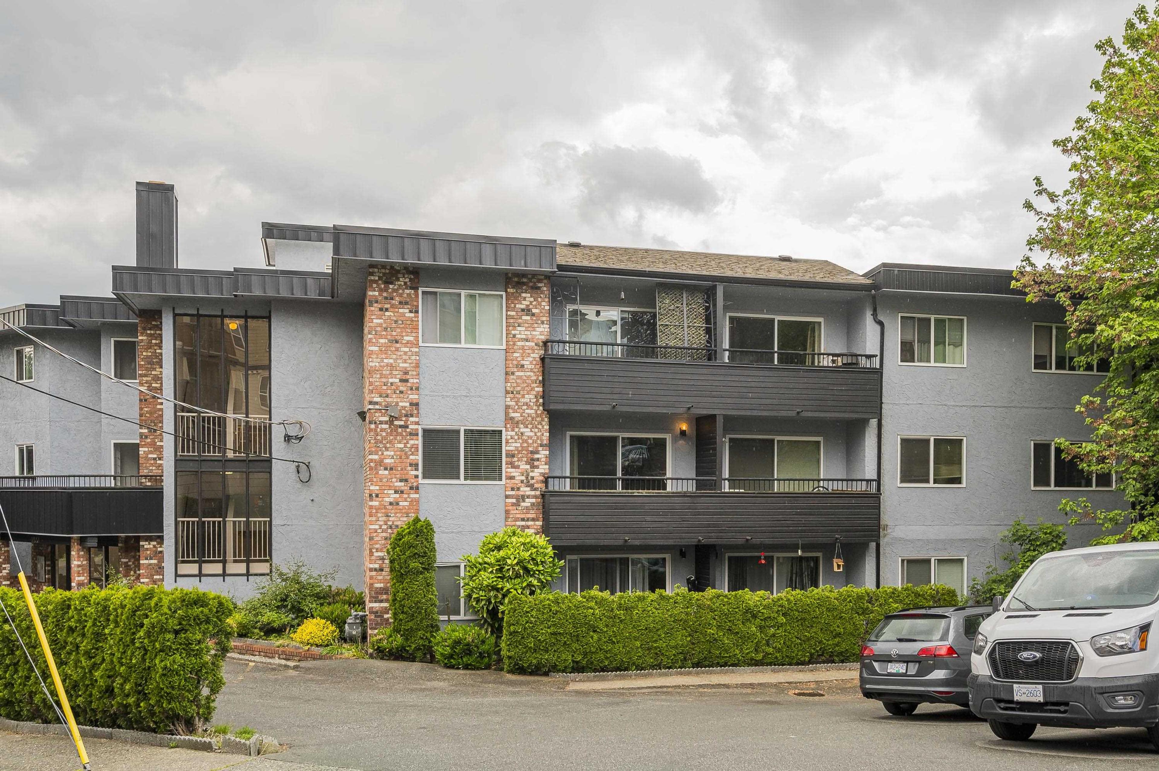 2551 Willow Lane, Abbotsford - Exteriors - Full Complex View - Photo 2