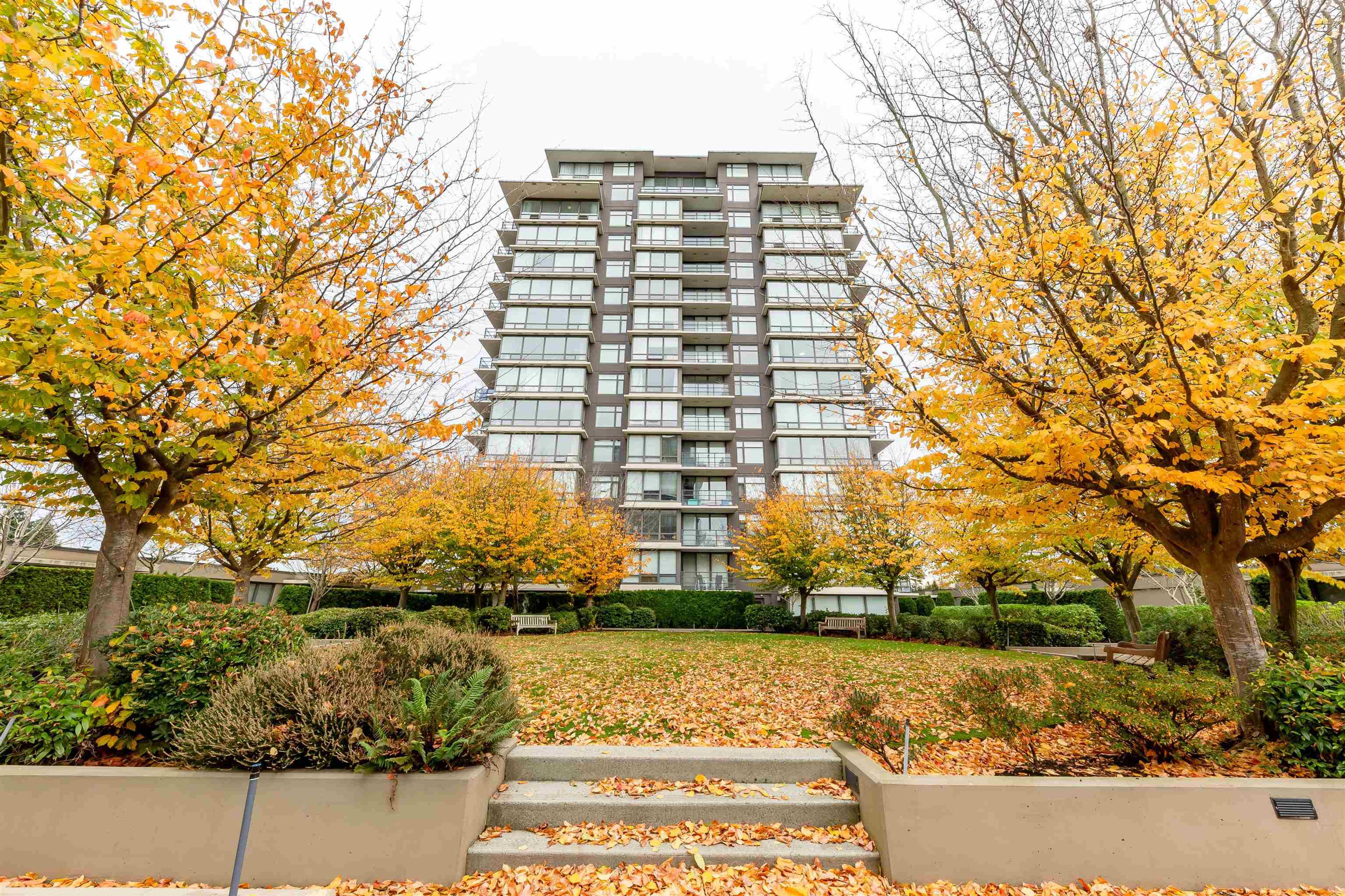 9188 Cook Road, Richmond - Exteriors - Photo 6