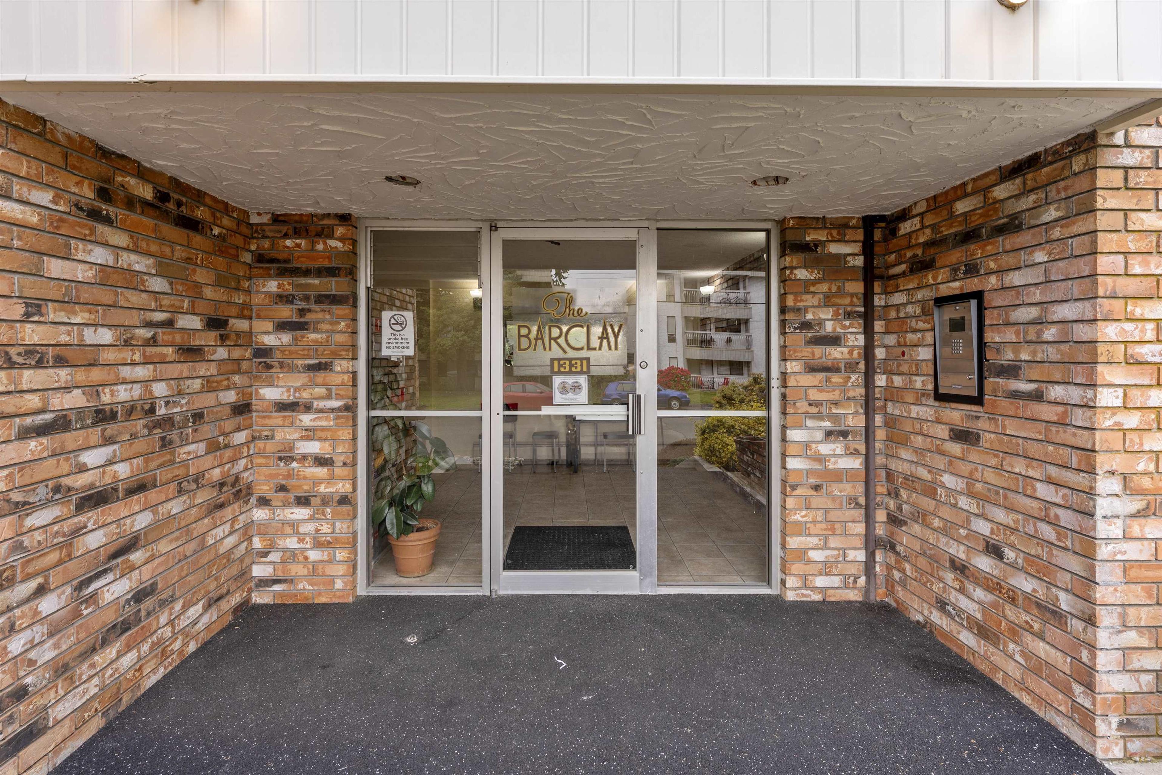 1331 Fir Street, White Rock - Exteriors - Photo 3