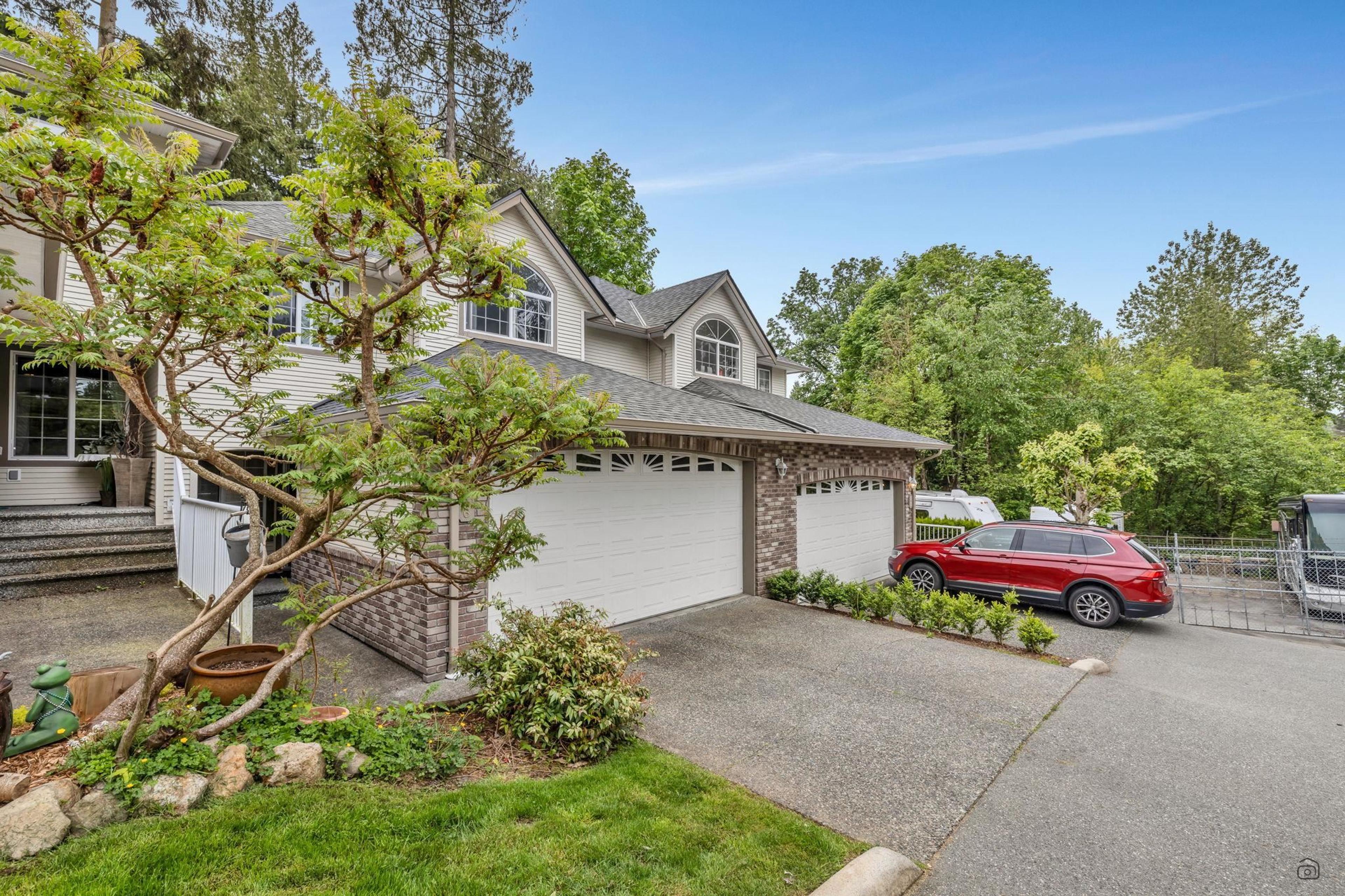 32777 Chilcotin Drive, Abbotsford - Exteriors - Photo 1