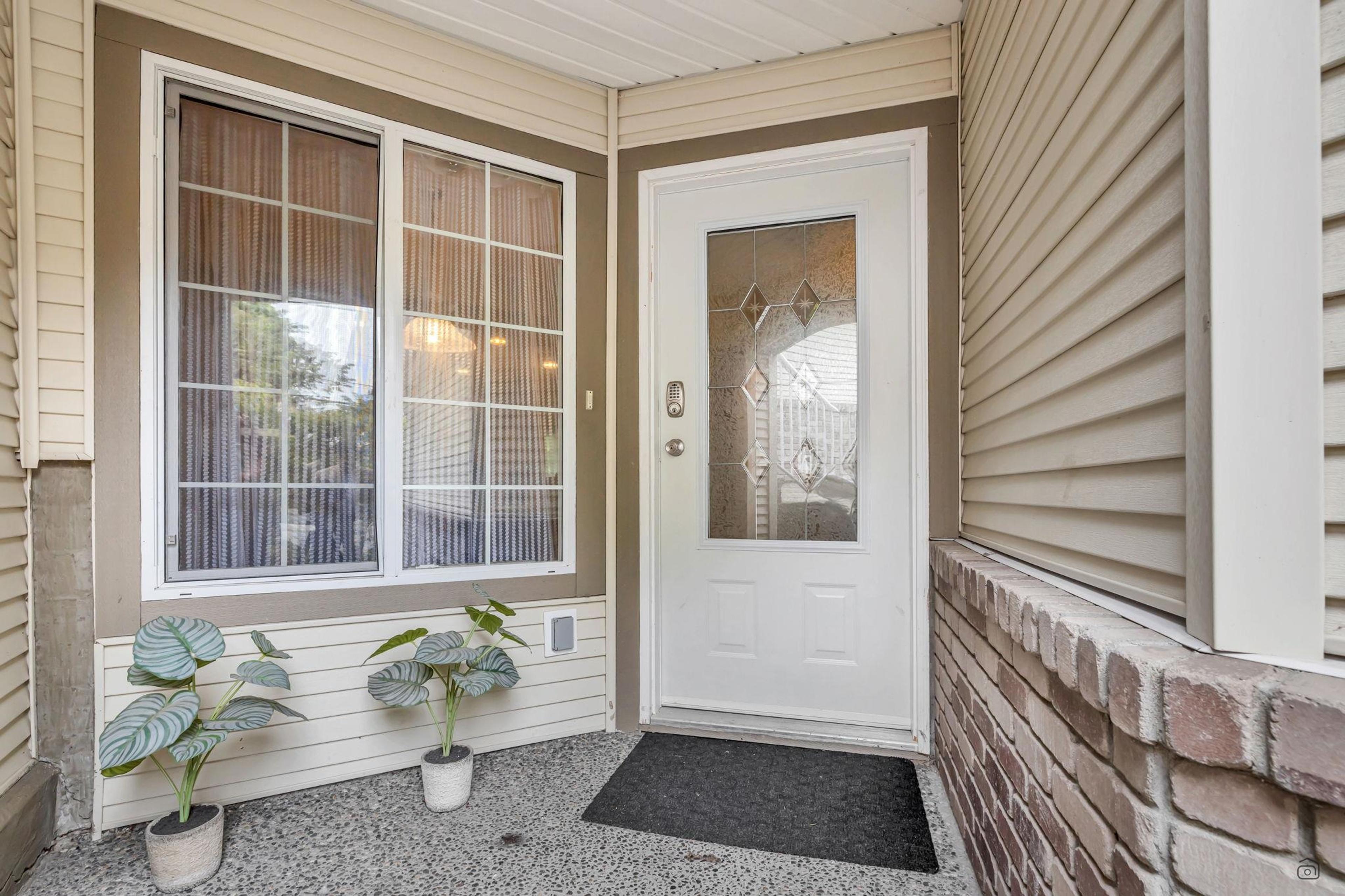 32777 Chilcotin Drive, Abbotsford - Exteriors - Photo 5