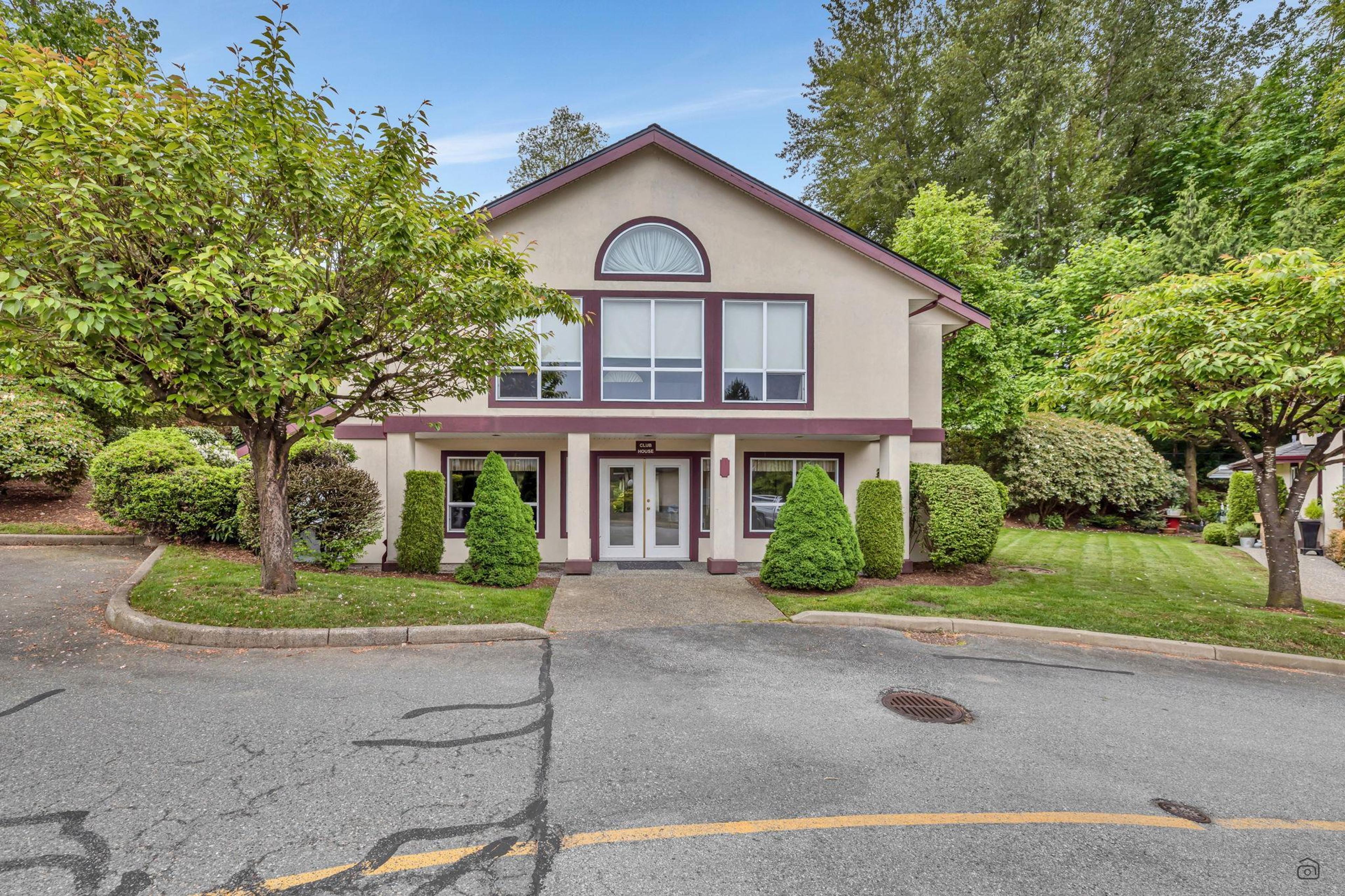 32777 Chilcotin Drive, Abbotsford - Exteriors - Photo 6