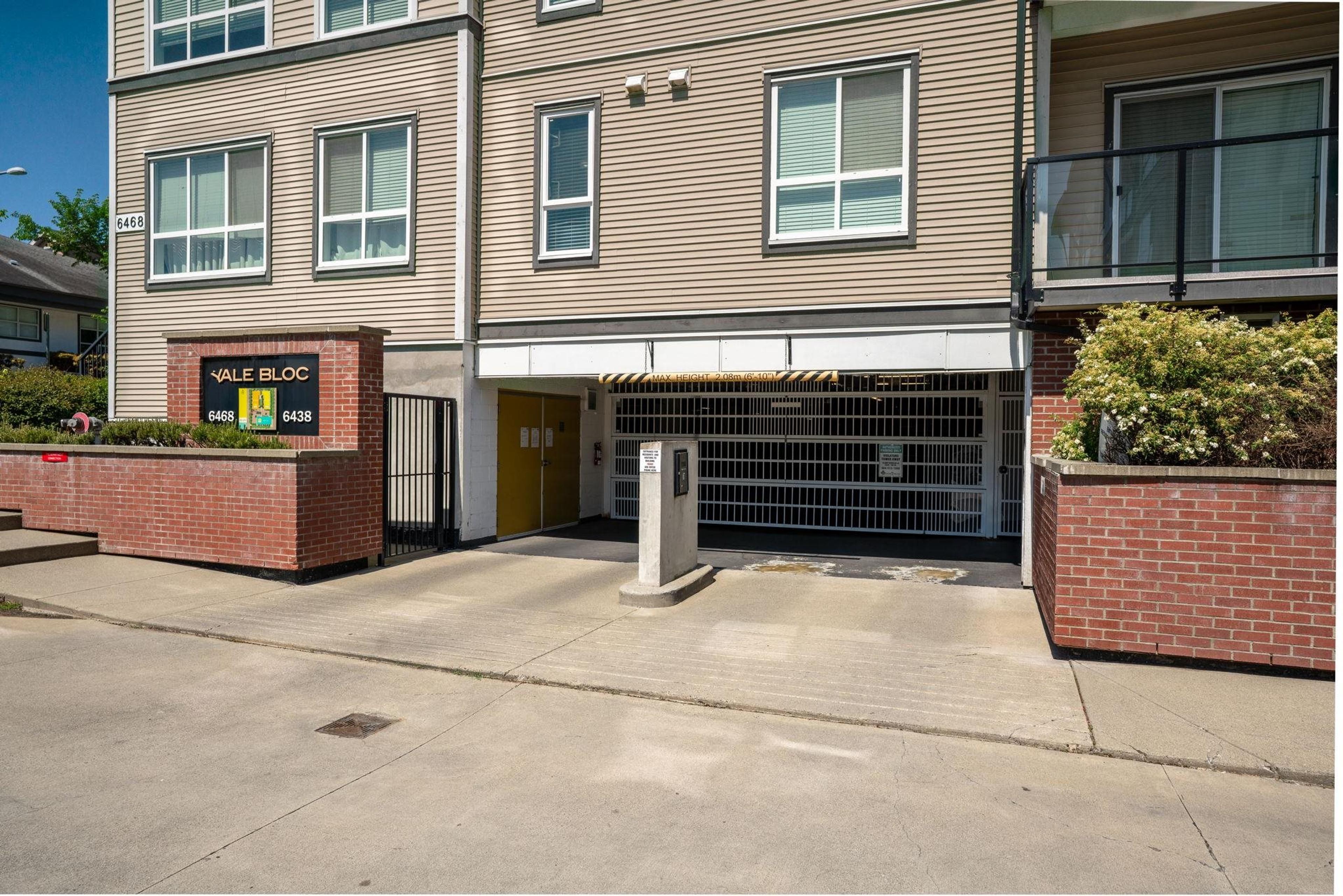 6468 195a Street, Surrey - Exteriors - Photo 5