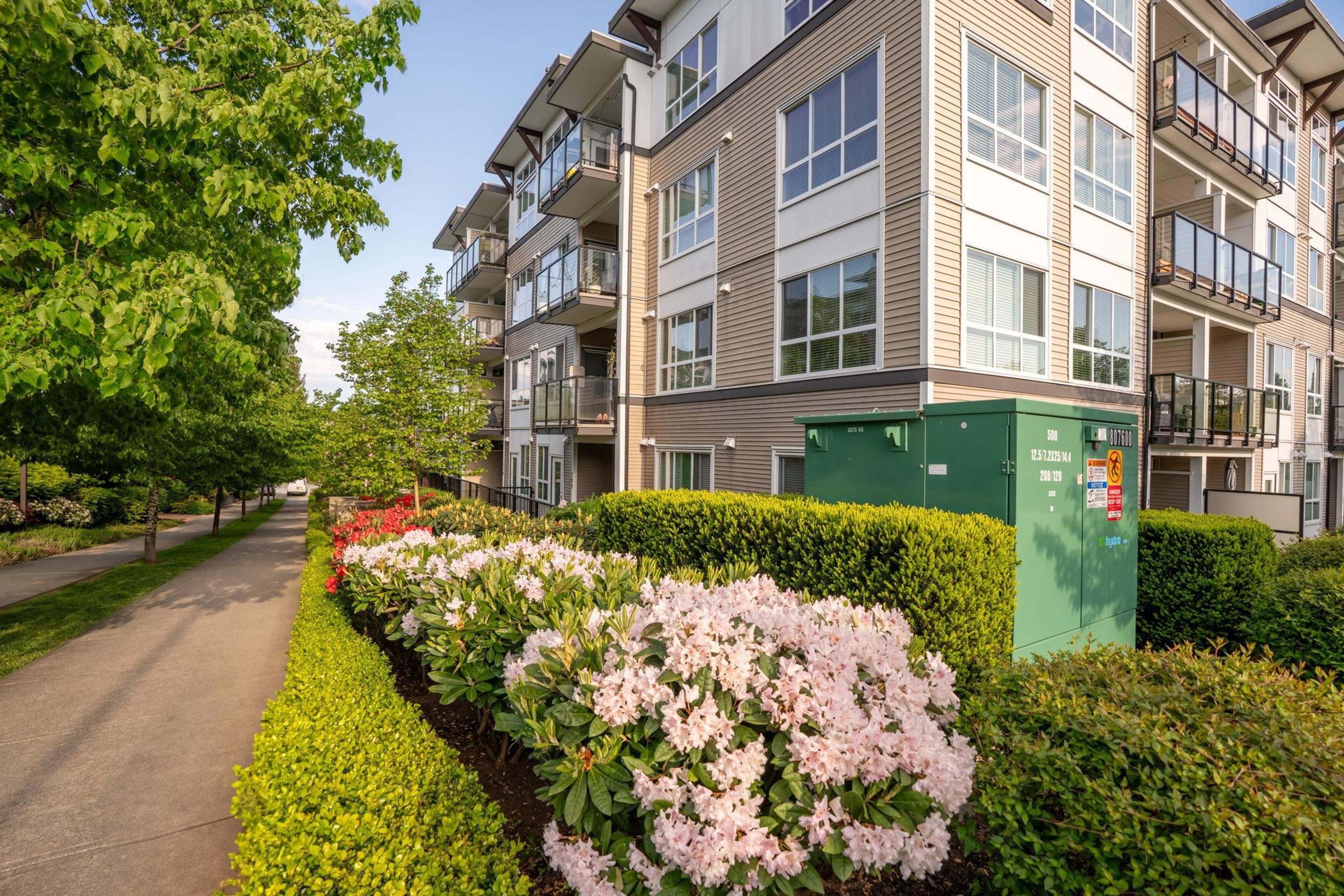 6468 195a Street, Surrey - Exteriors - Photo 9