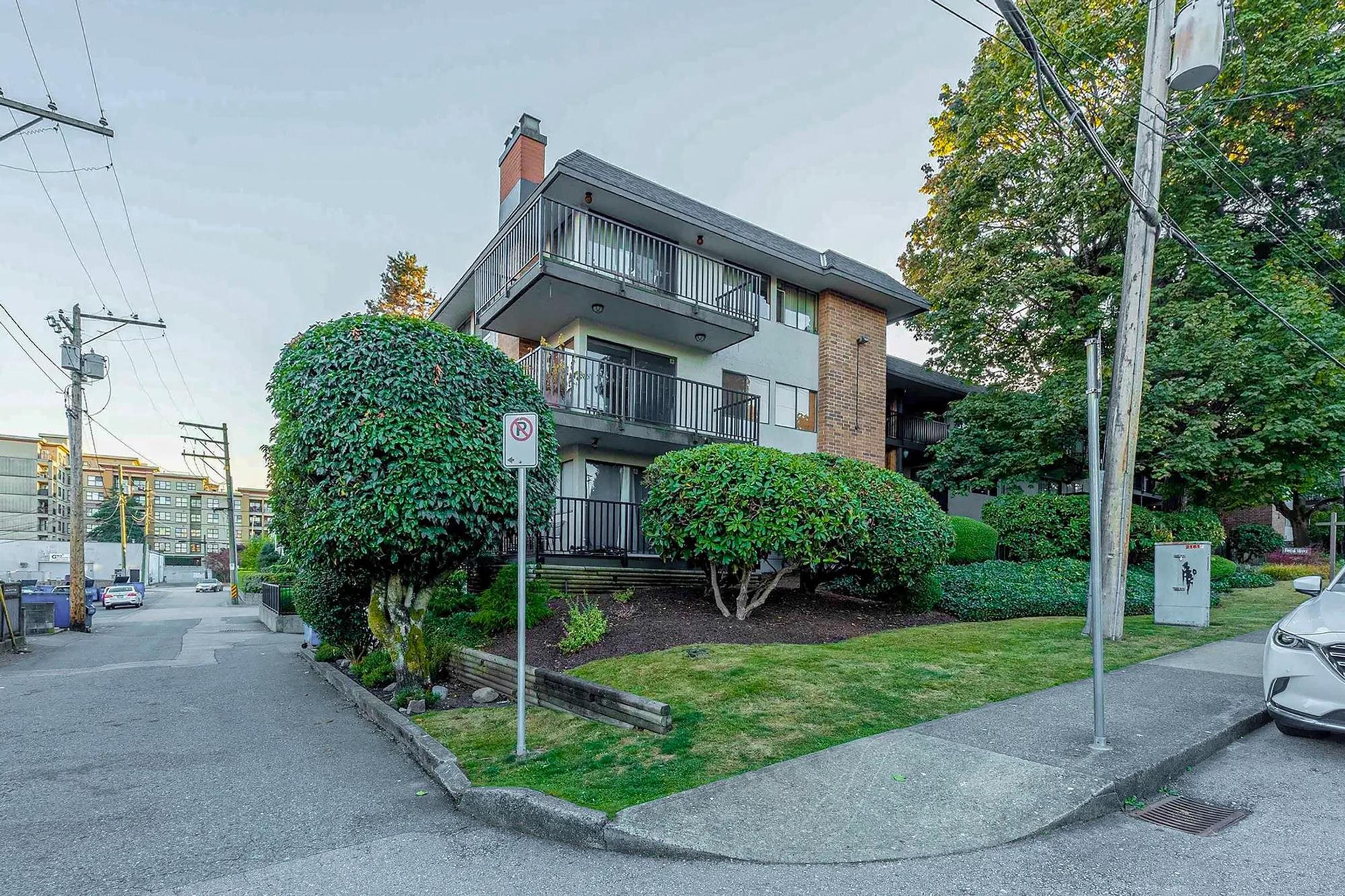 316 Cedar Street, New Westminster - Exteriors - Photo 1