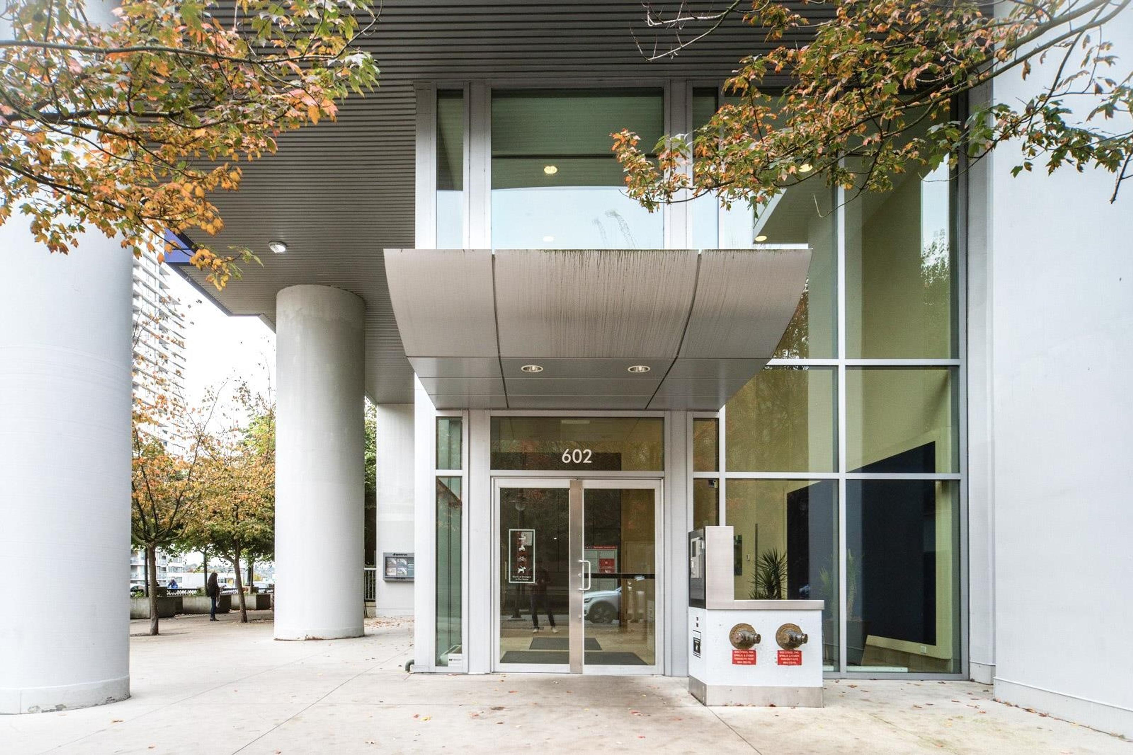 602 Citadel Parade, Vancouver - Exteriors - Photo 1