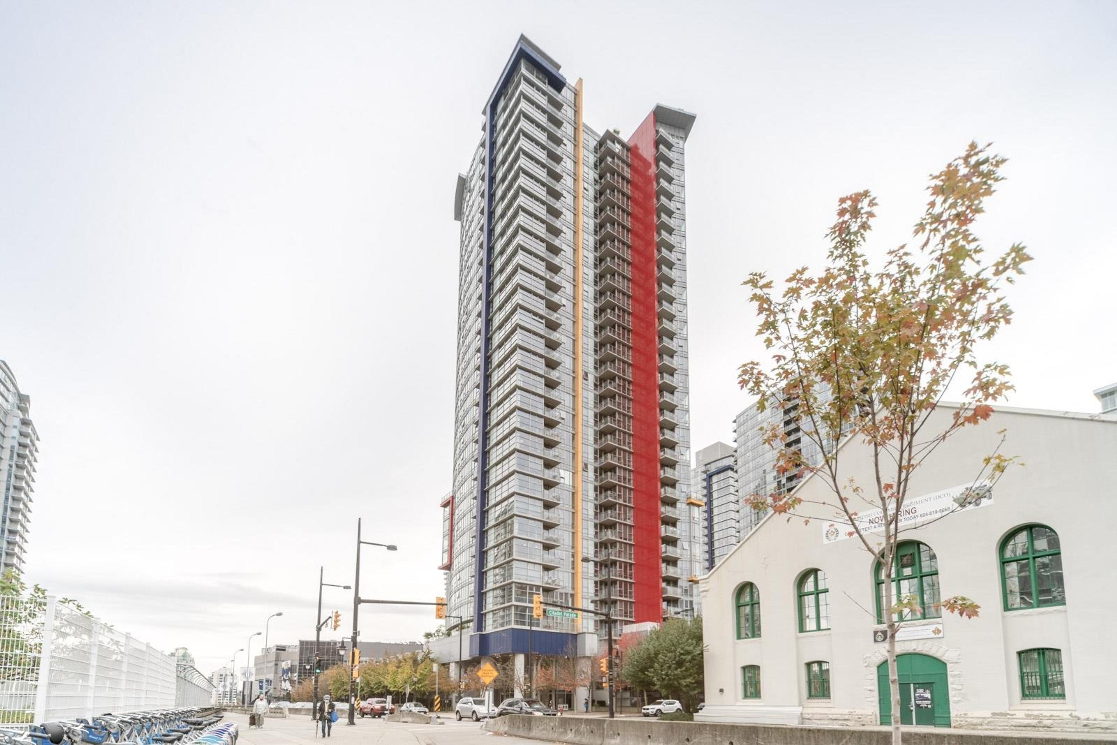 602 Citadel Parade, Vancouver - Exteriors - Photo 2