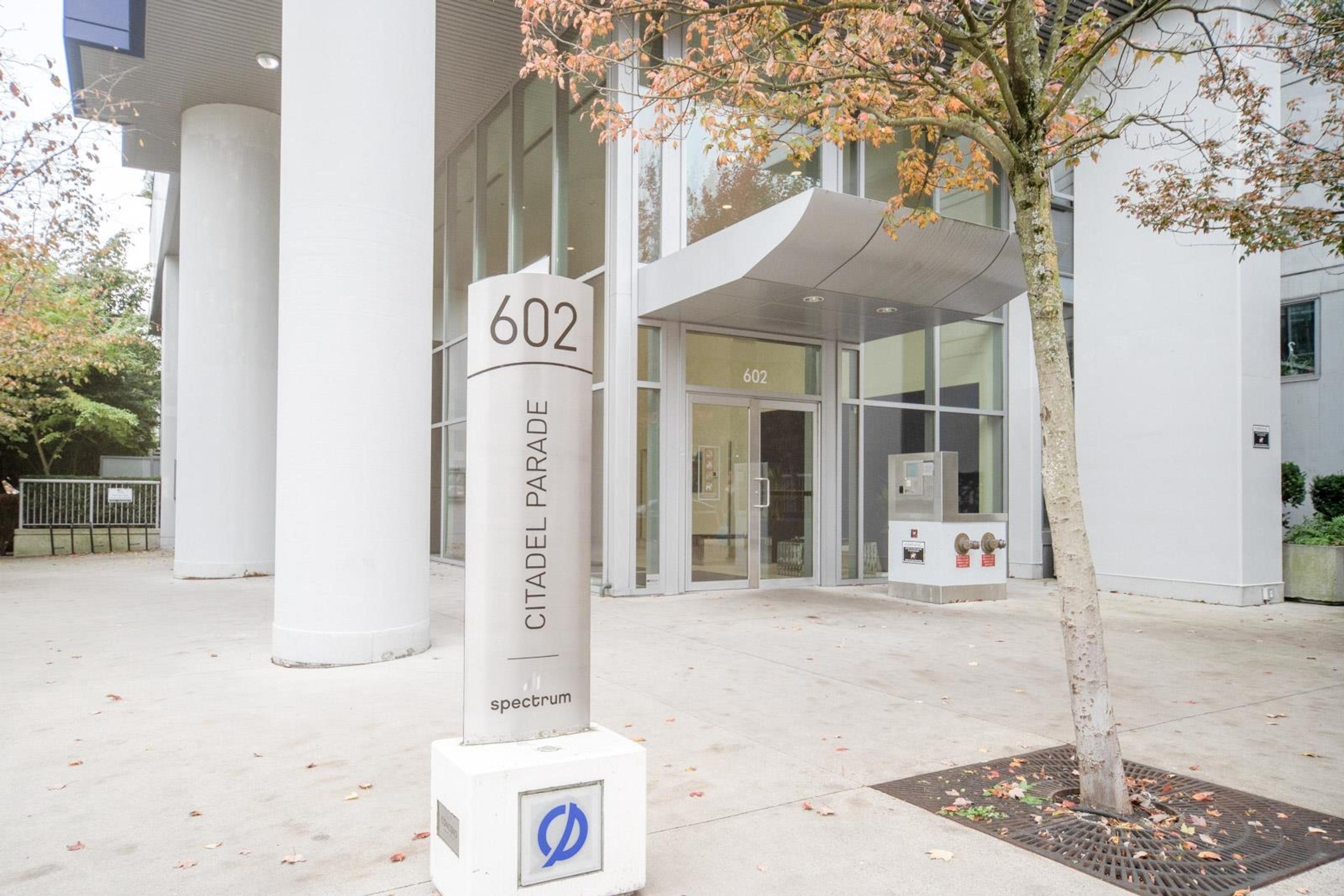 602 Citadel Parade, Vancouver - Exteriors - Photo 3