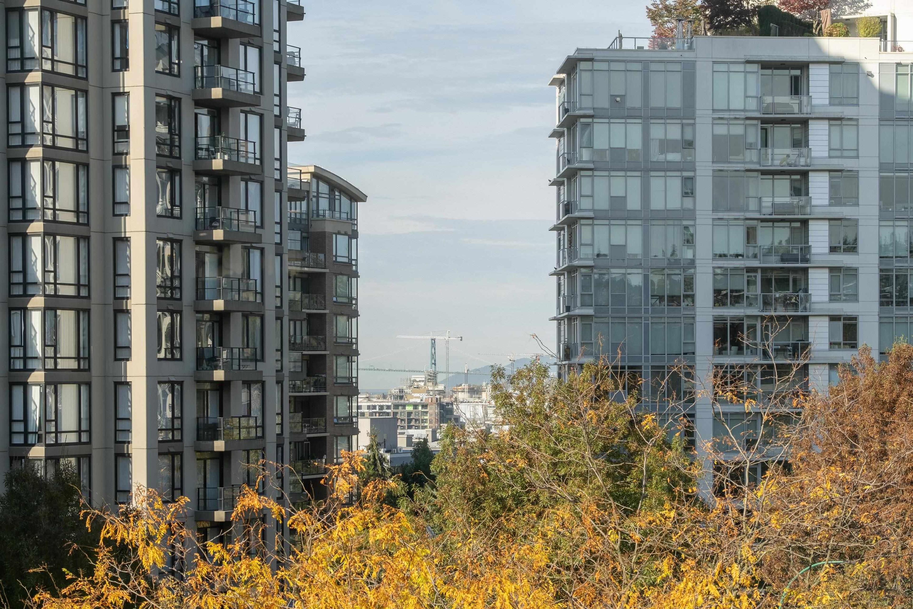 120 W 2nd Street, North Vancouver - Exteriors - Photo 2