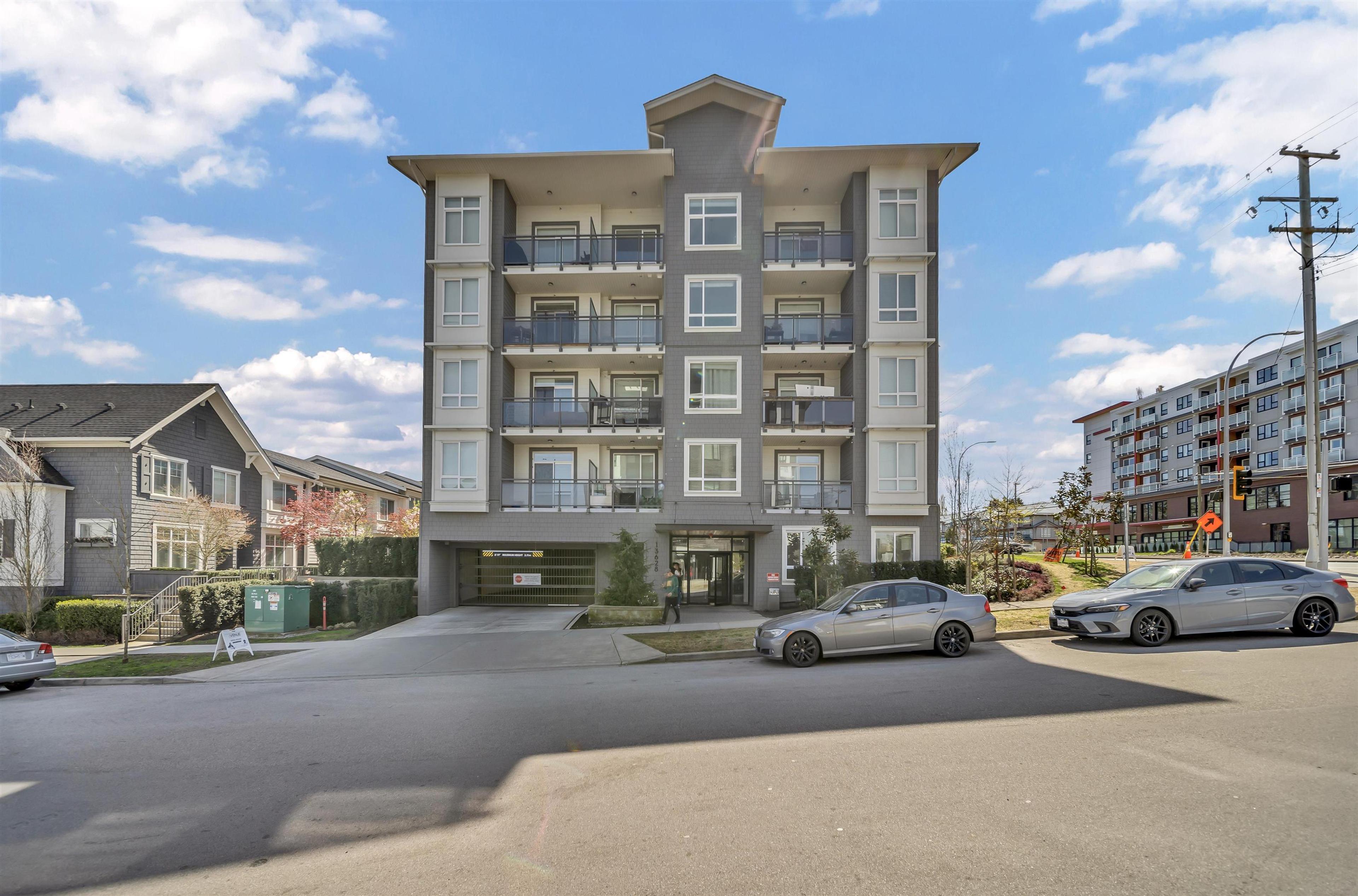 13628 81a Avenue, Surrey - Exteriors - Photo 2