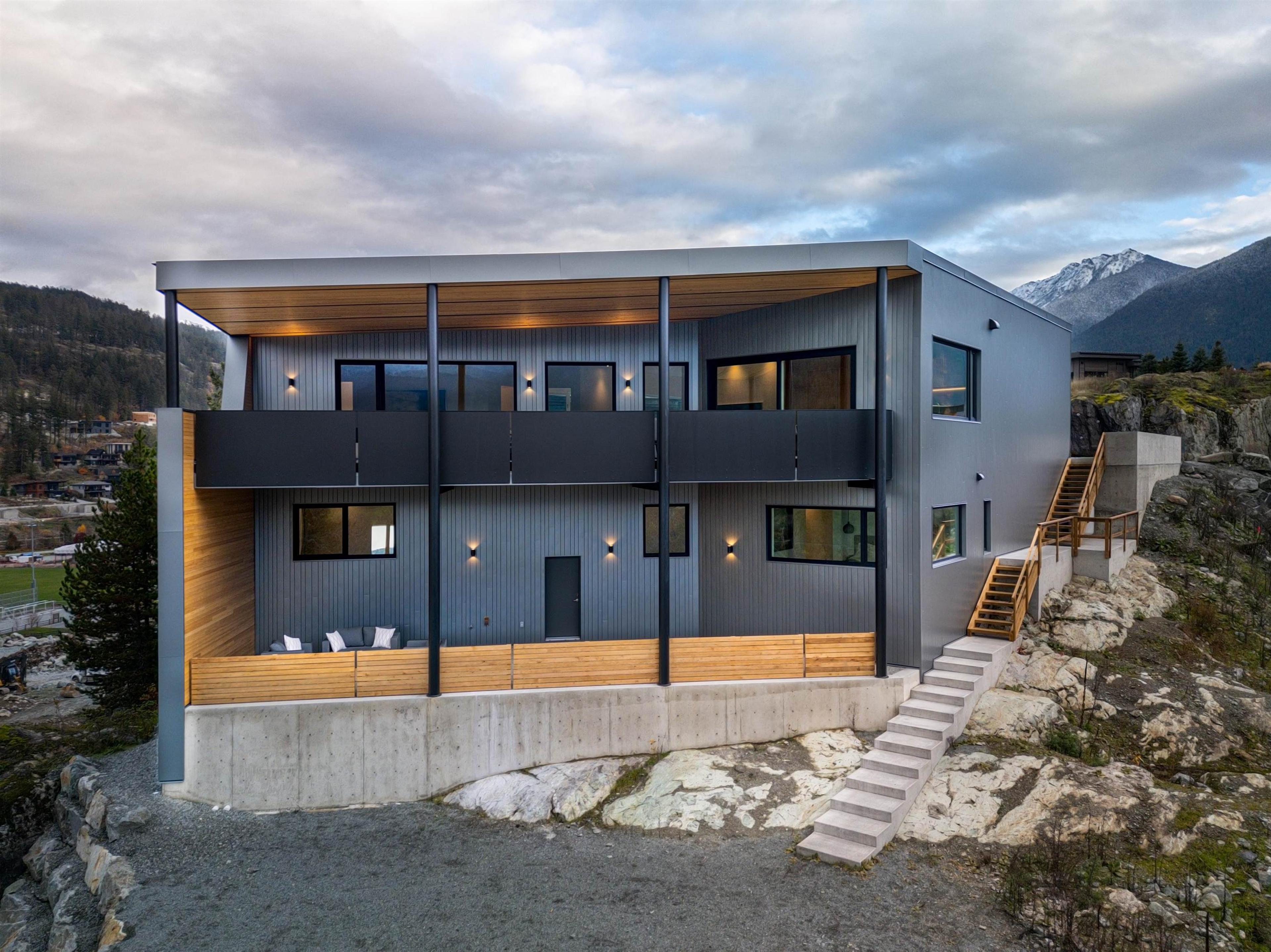 1780 Pinewood Drive, Pemberton - Exteriors - Photo 1