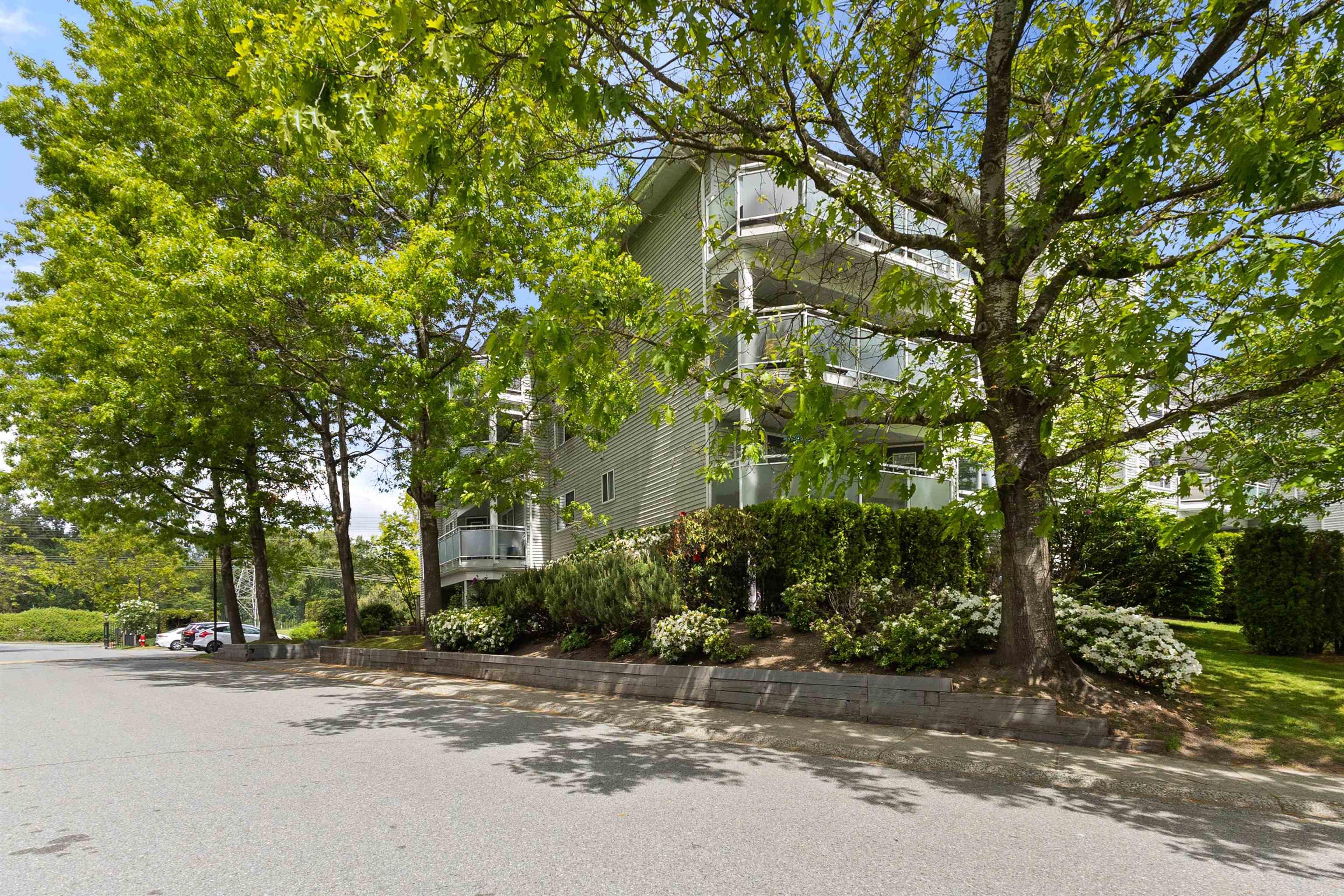 13630 84 Avenue, Surrey - Exteriors - Photo 2