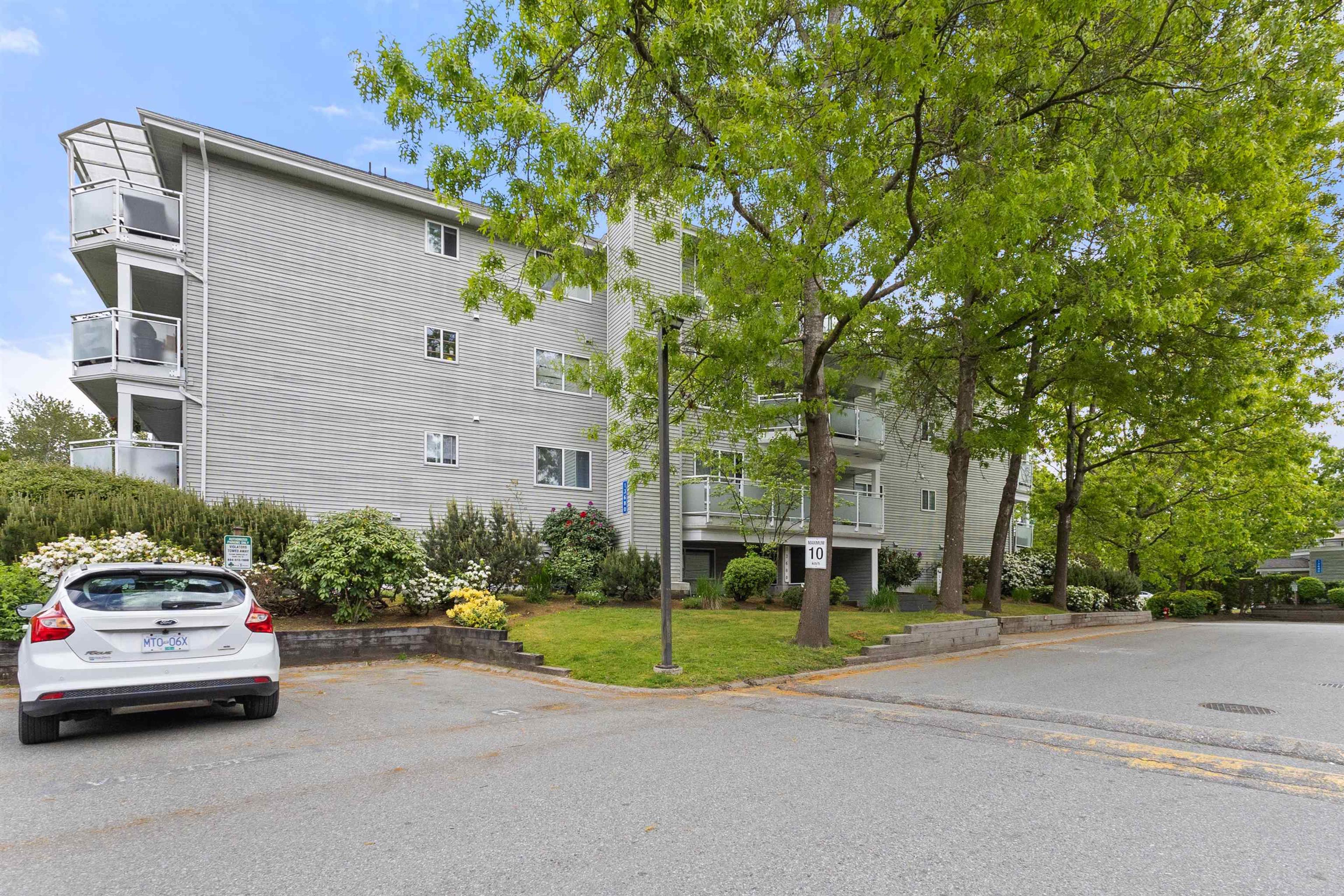 13630 84 Avenue, Surrey - Exteriors - Photo 5