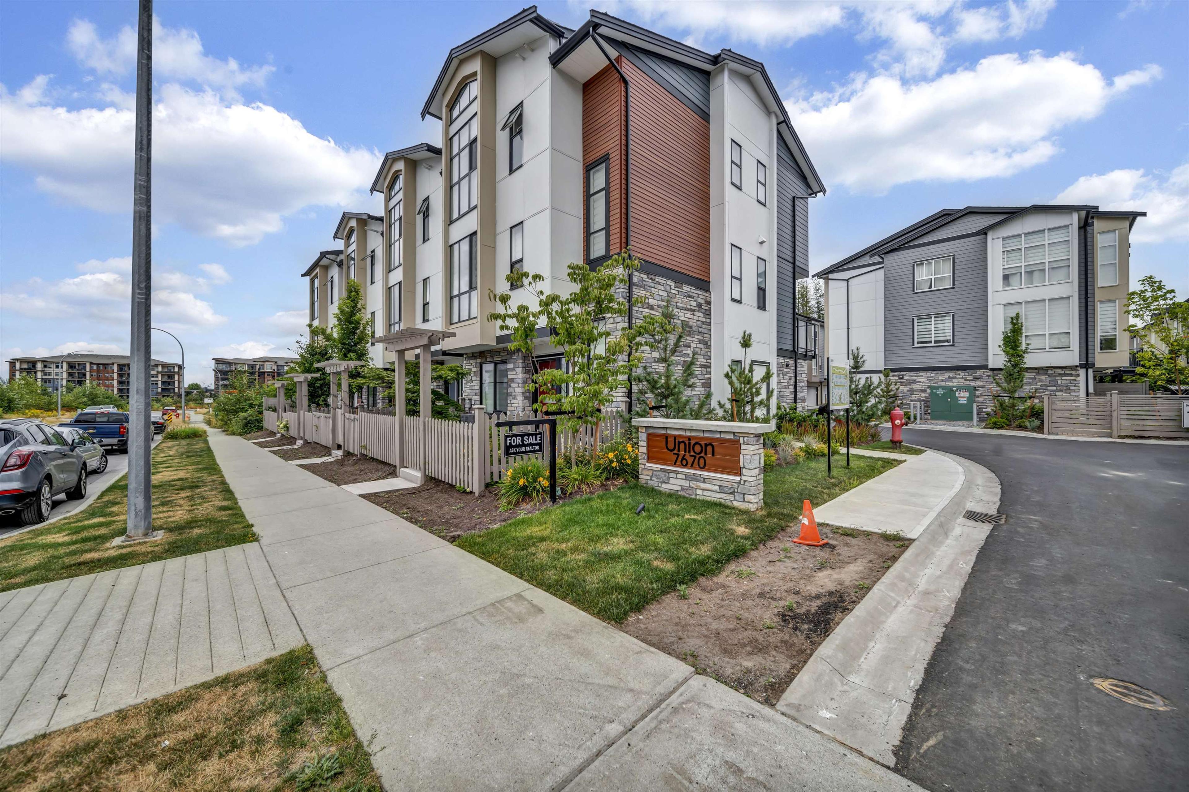 7670 207 Street, Langley - Exteriors - Full Complex View - Photo 2