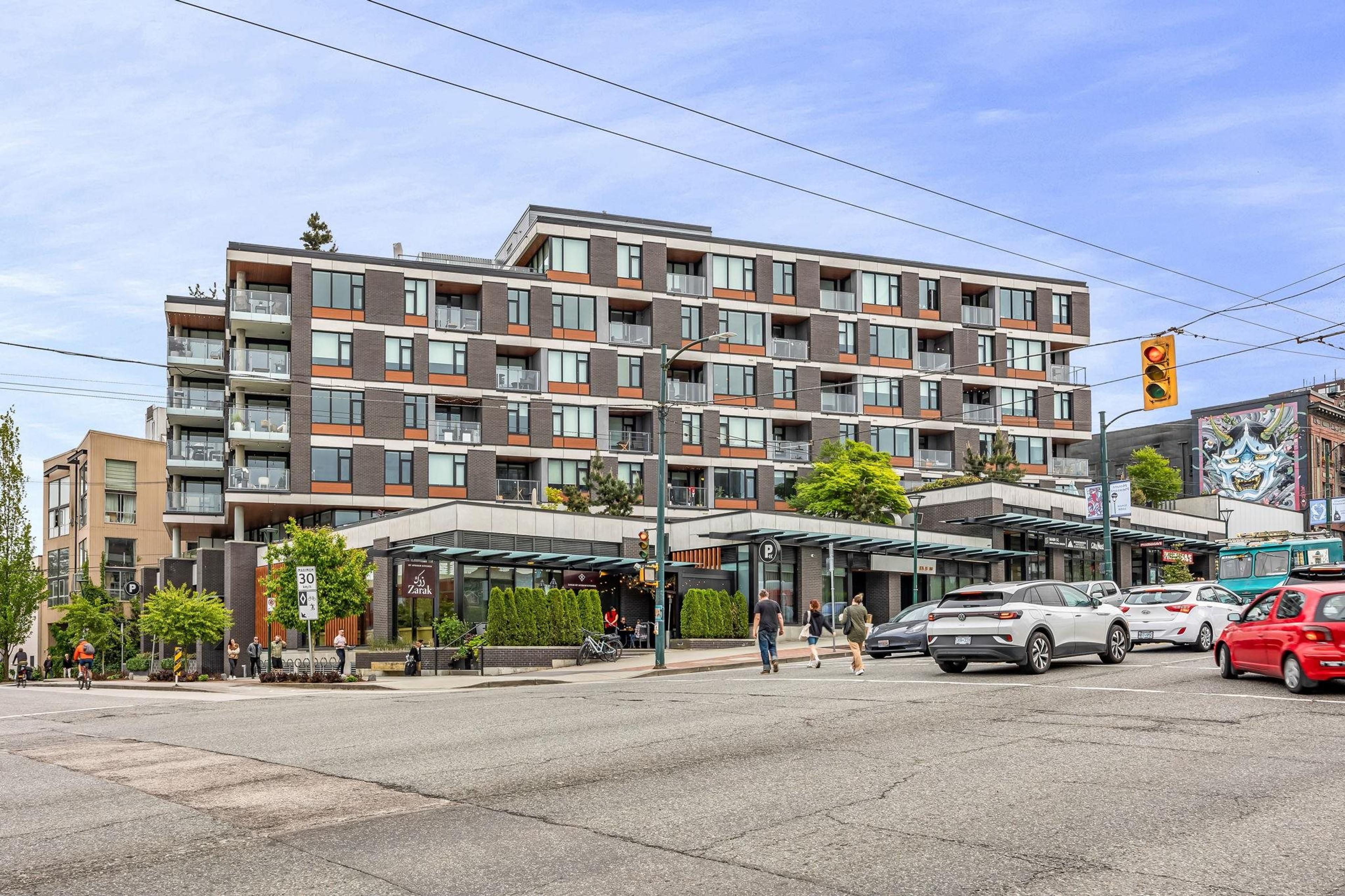 210 E 5th Avenue, Vancouver - Exteriors - Full Complex View - Photo 2