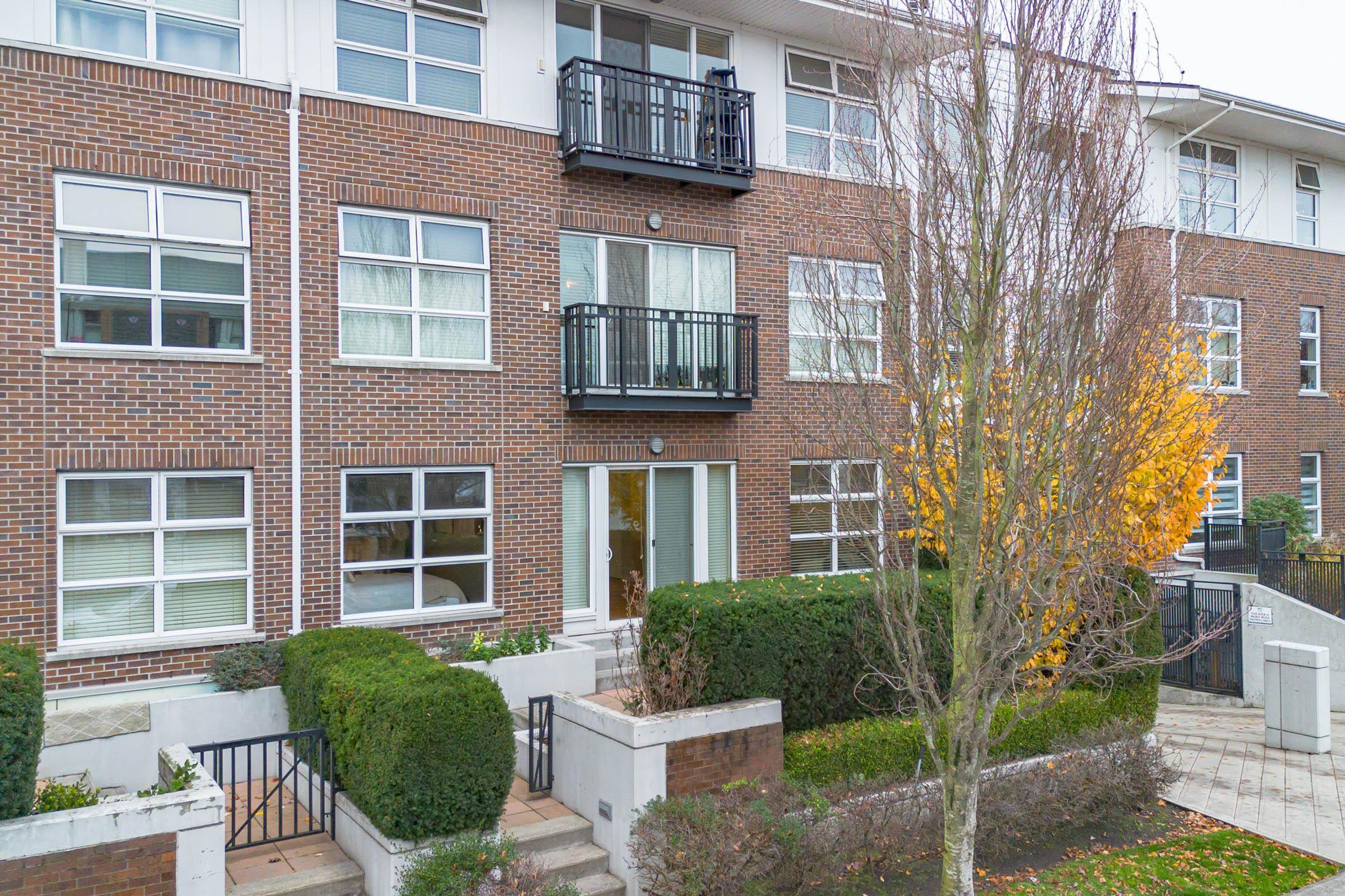 215 Brookes Street, New Westminster - Exteriors - Photo 4