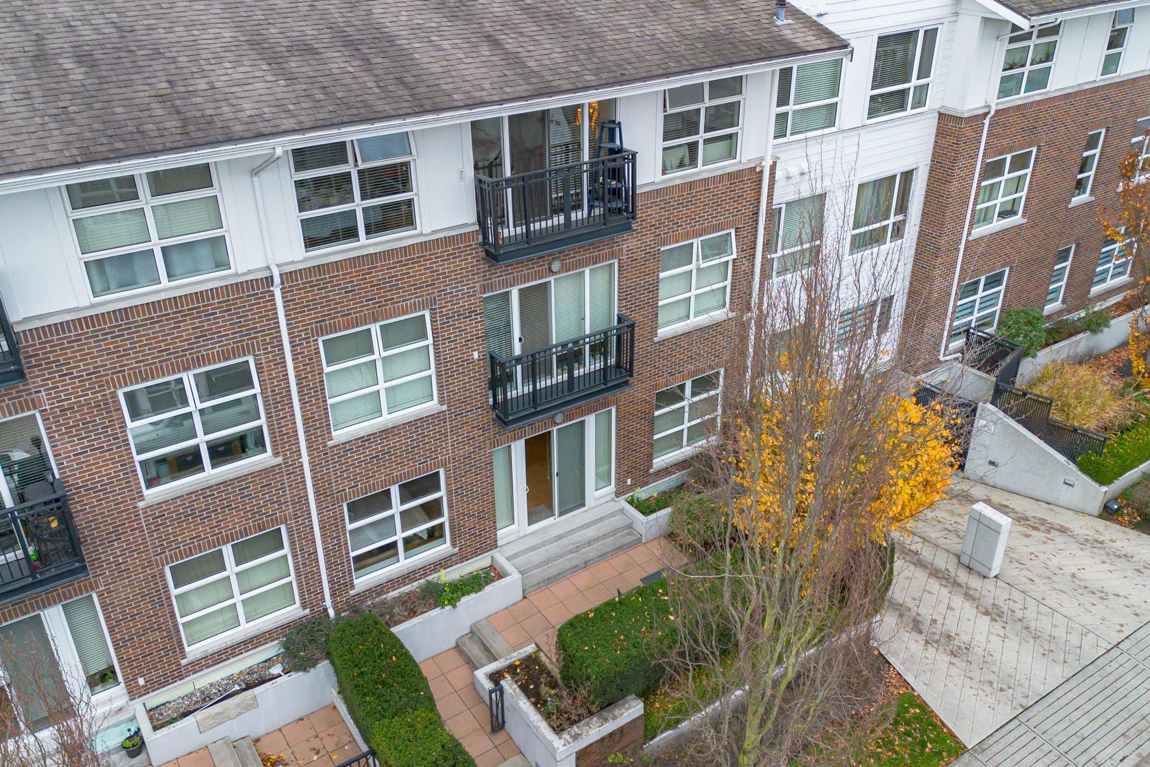 215 Brookes Street, New Westminster - Exteriors - Drone/Aerial View - Photo 5