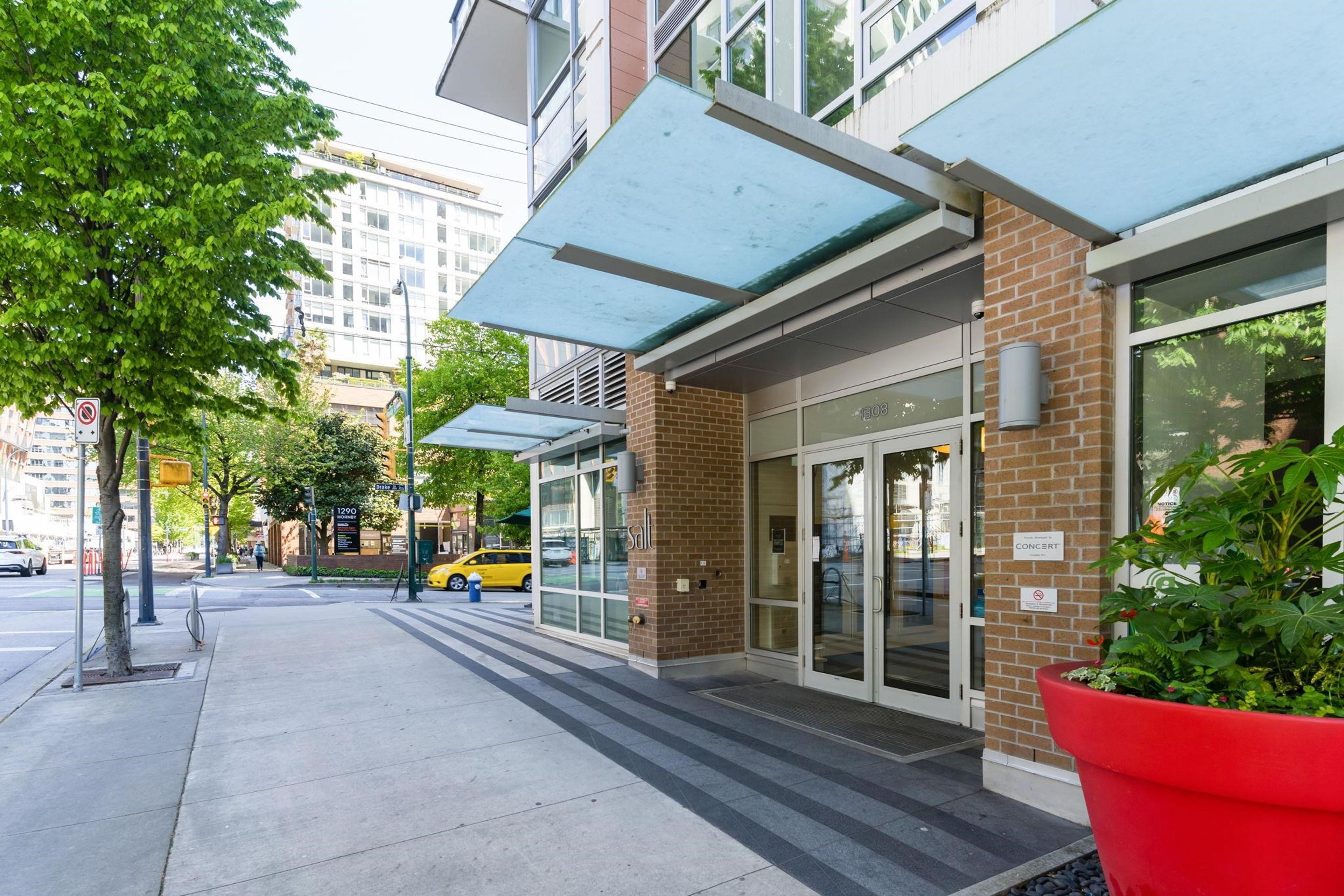 1308 Hornby Street, Vancouver - Exteriors - Photo 4