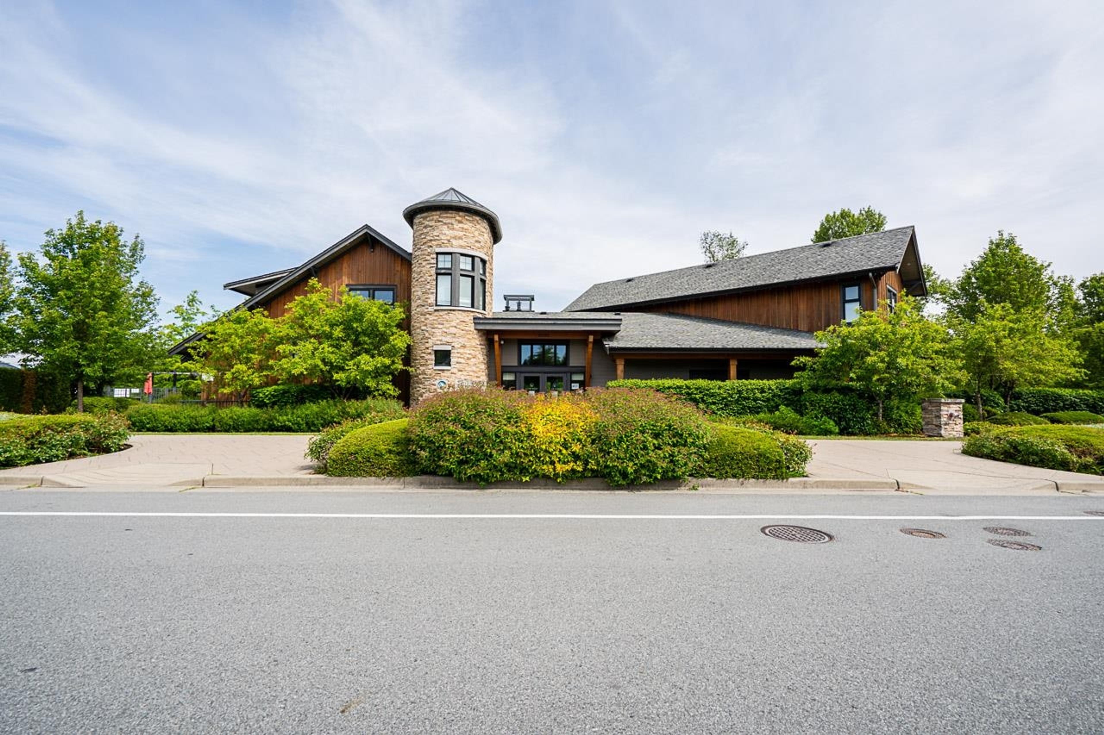 31032 Westridge Place, Abbotsford - Exteriors - Photo 3