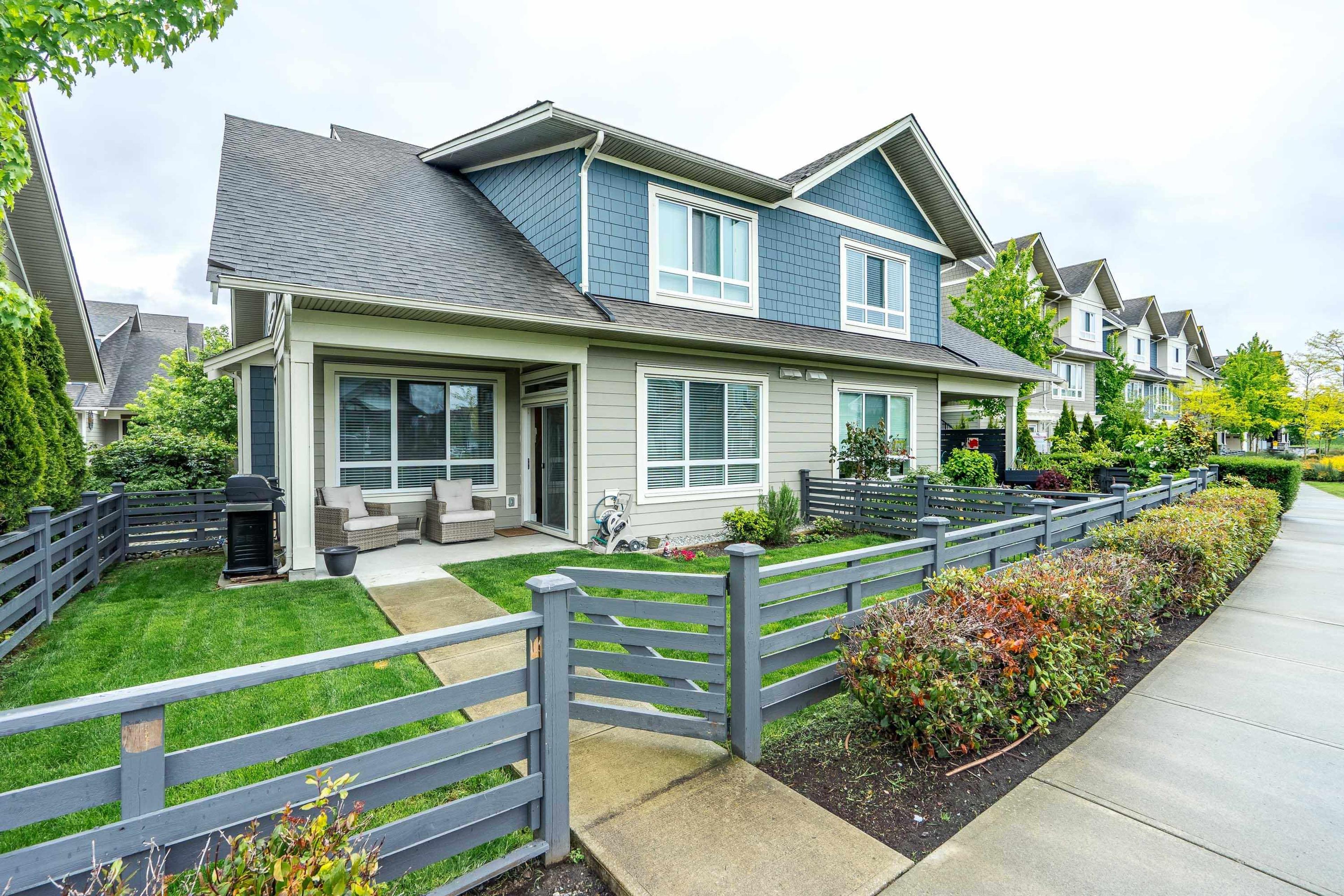 1784 Osprey Drive, Tsawwassen - Exteriors - Full Complex View - Photo 2