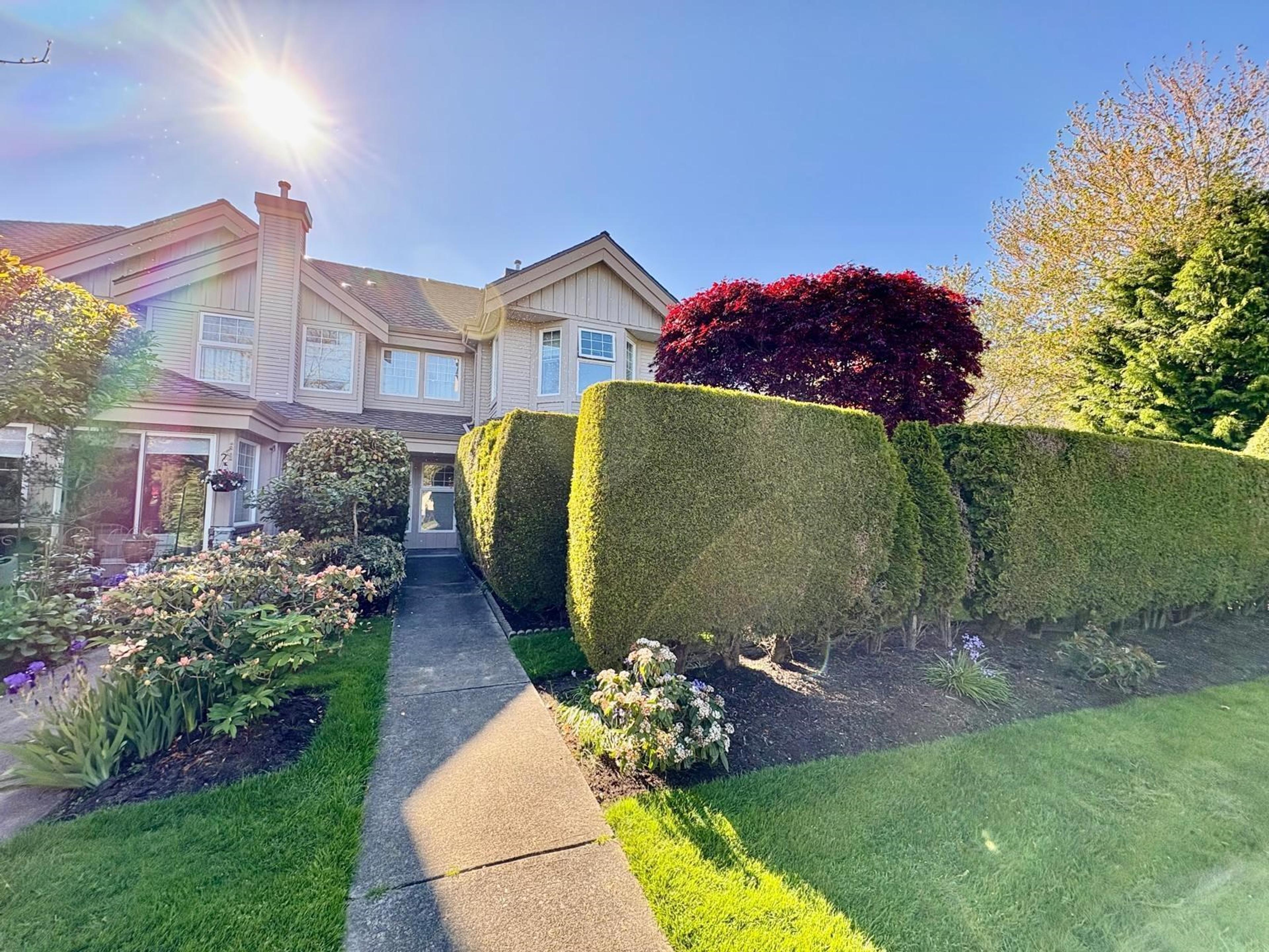 5700 Dover Crescent, Richmond - Exteriors - Photo 1