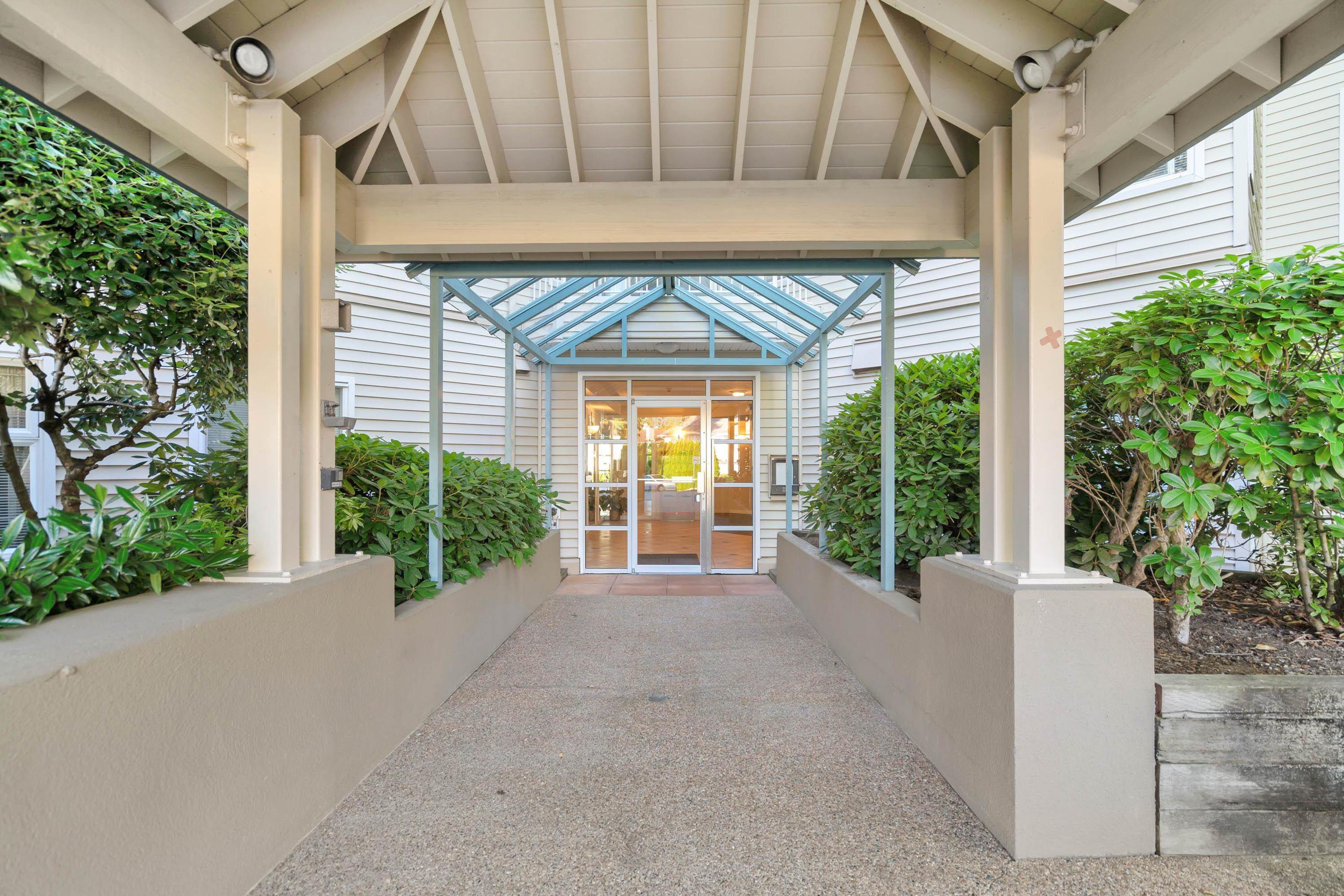 10675 138a Street, Surrey - Exteriors - Photo 1