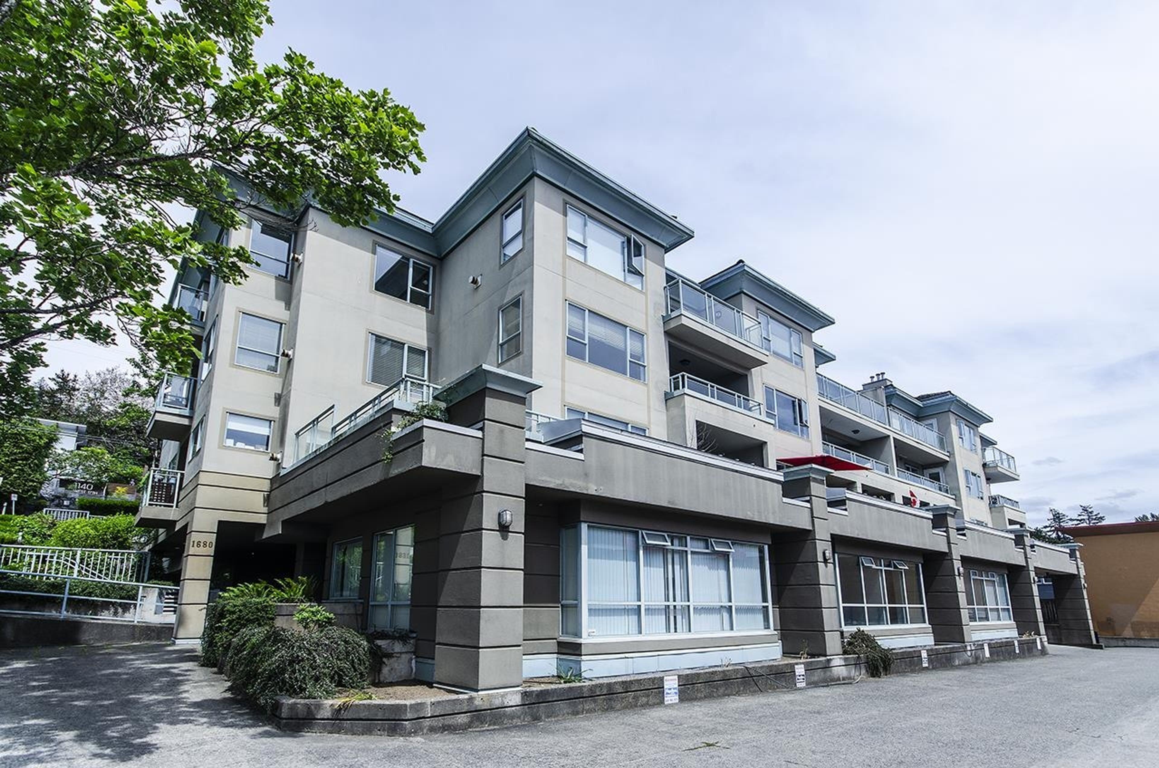 1085 W 17th Street, North Vancouver - Exteriors - Full Complex View - Photo 6